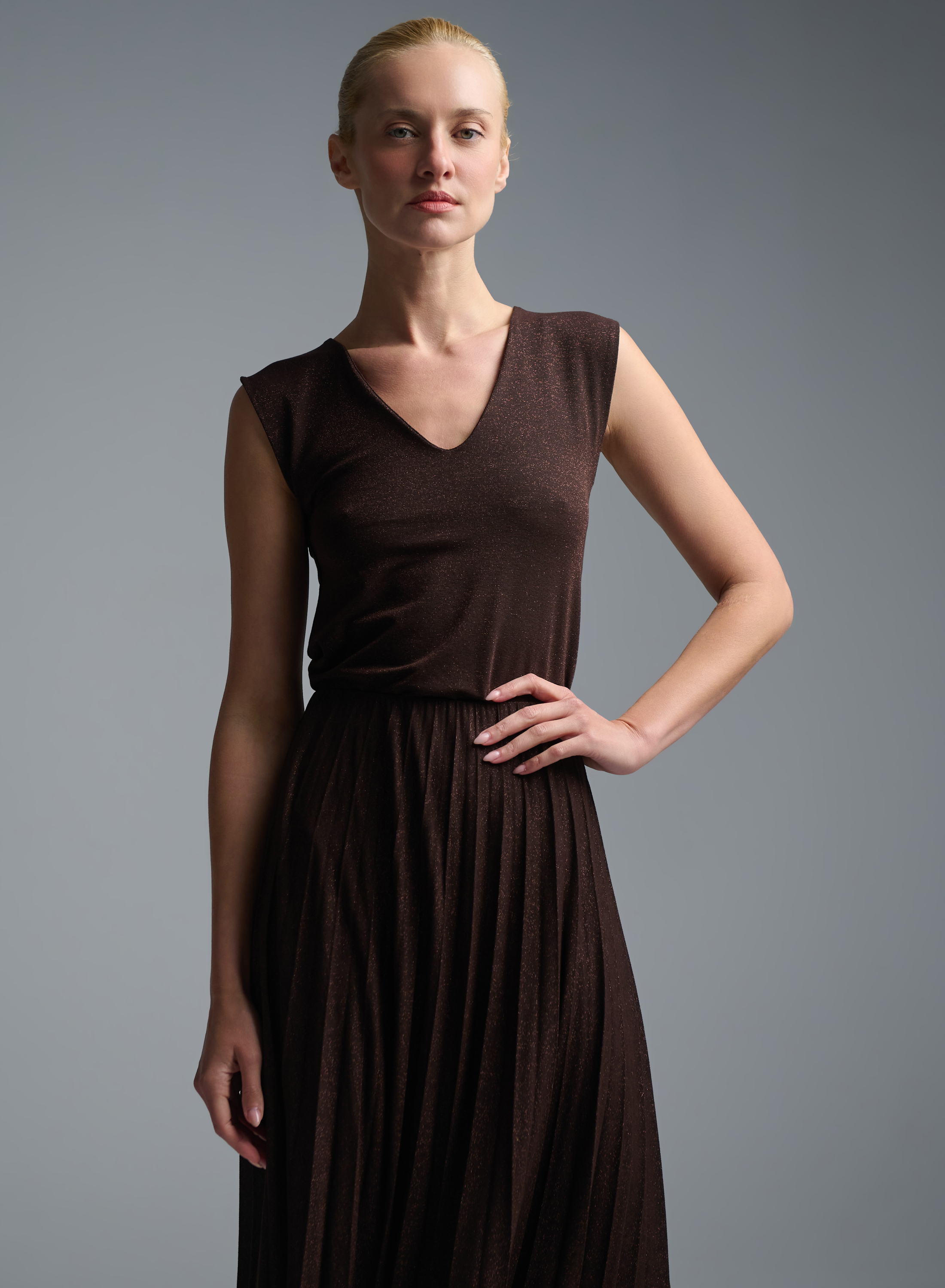 Chocolate sleeveless lurex Blouse with V neckline R.R. - 0