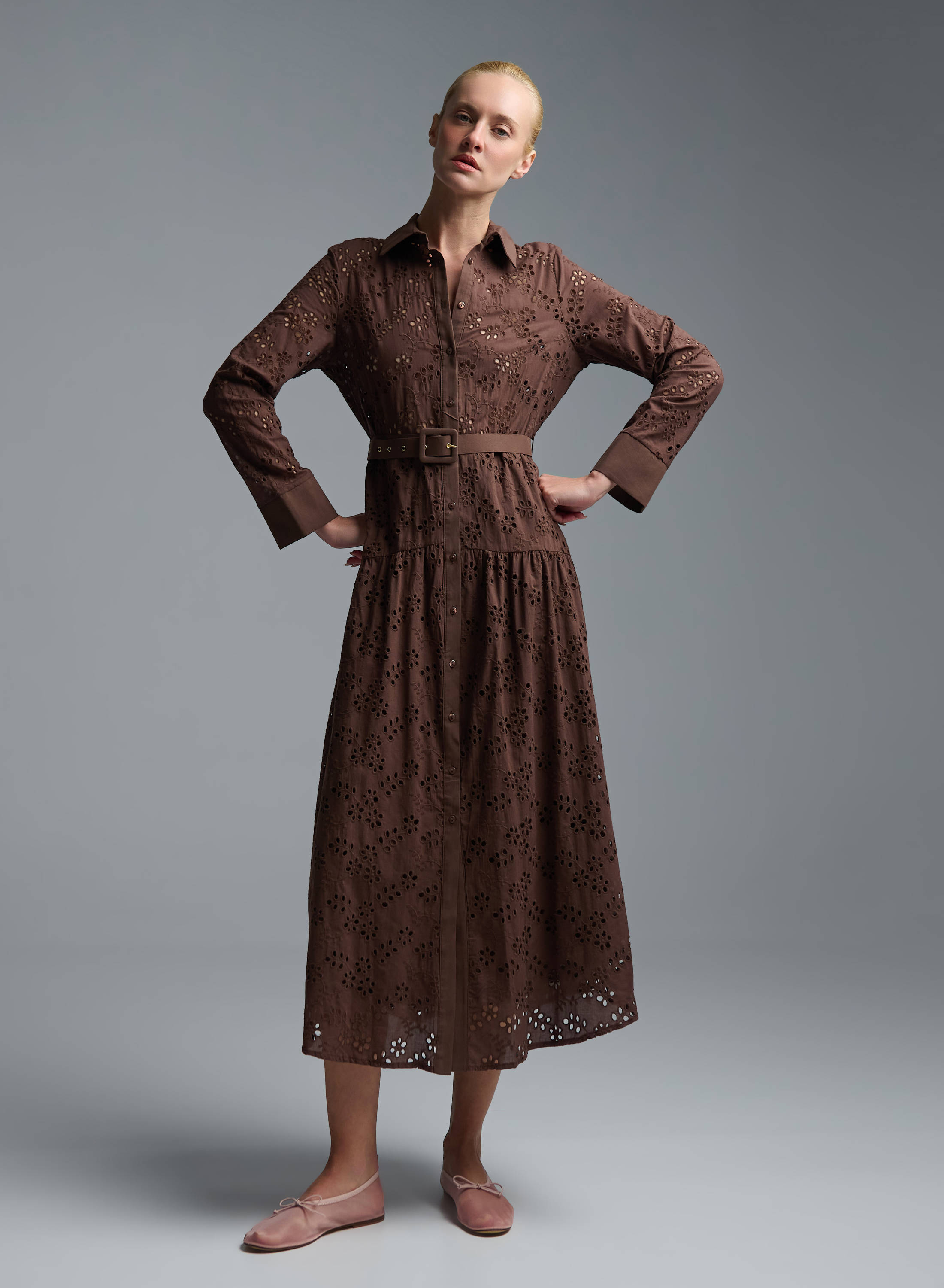 Chocolate chemisier embroidery cut Dress with belt R.R. - 0