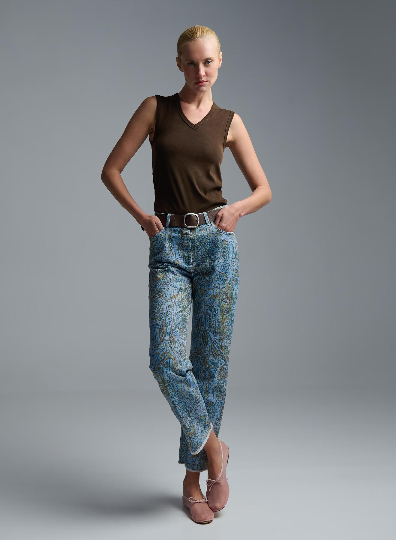 Chocolate sleeveless Top with V neckline Imperial - 1