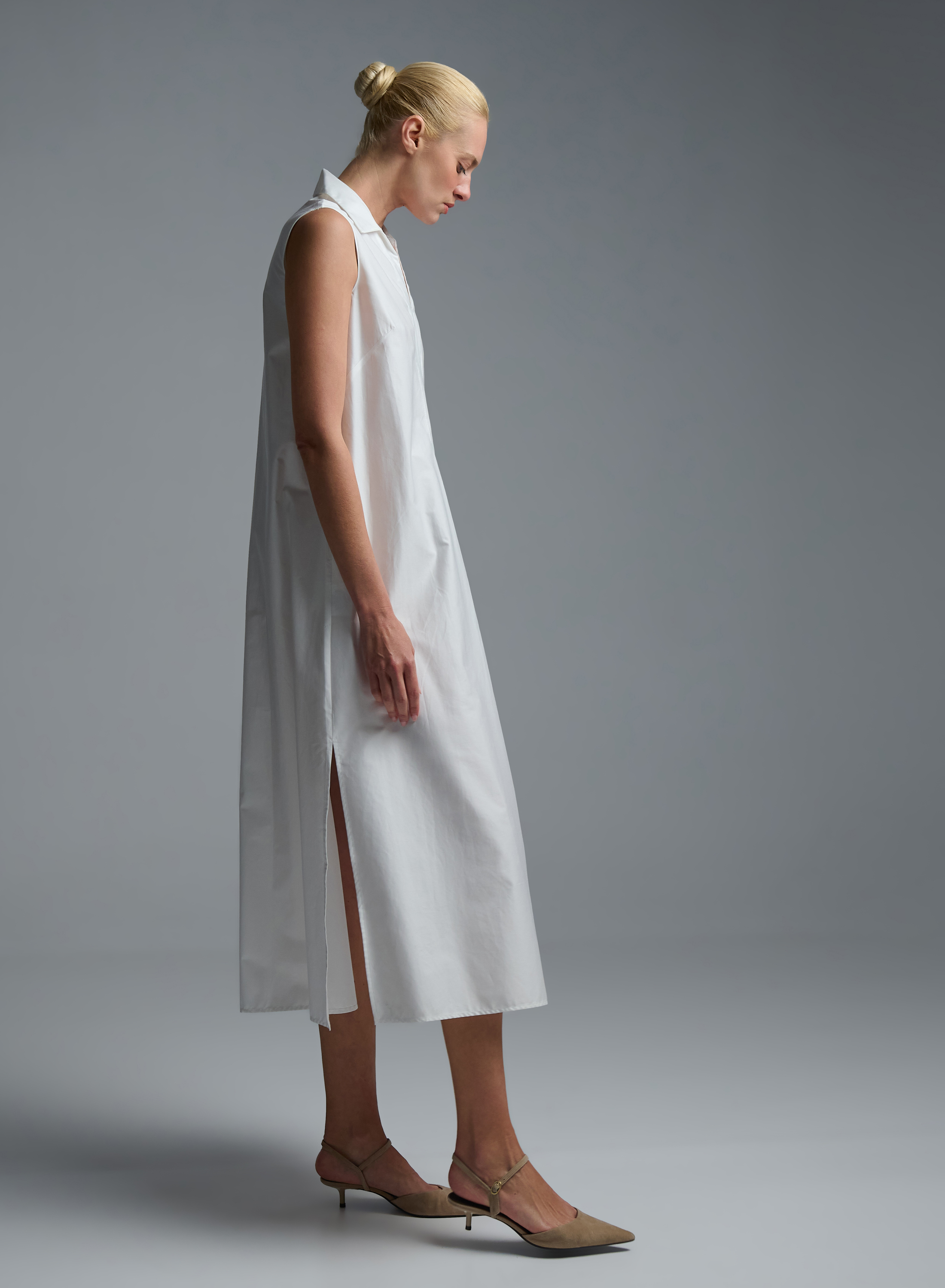 White sleeveless popline Dress with side slits, V neckline and with lapel collar "MYLOS" Devotion Twins - 6