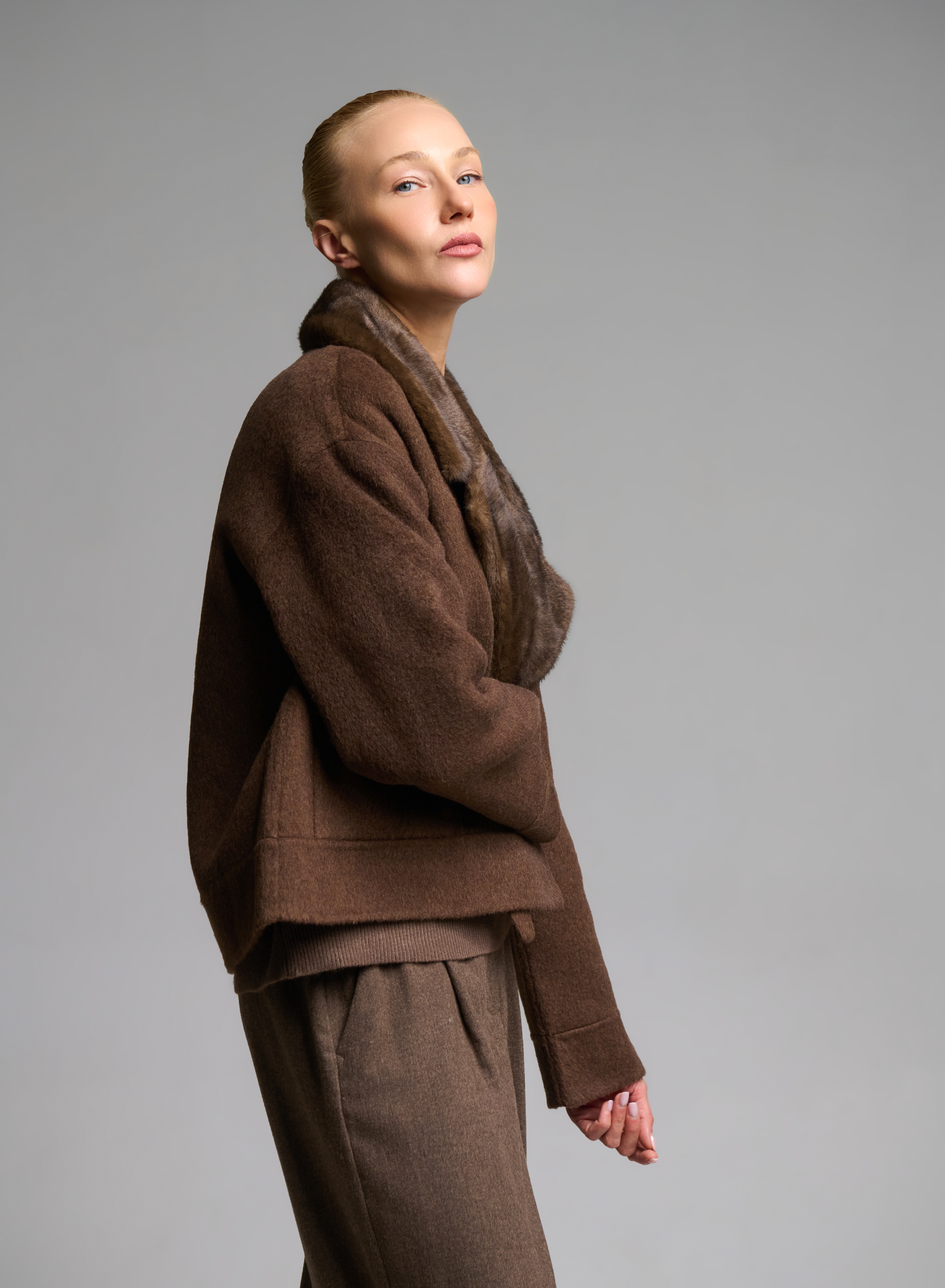 Chocolate Overcoat with eco Fur lapels Alessia Massimo - 4