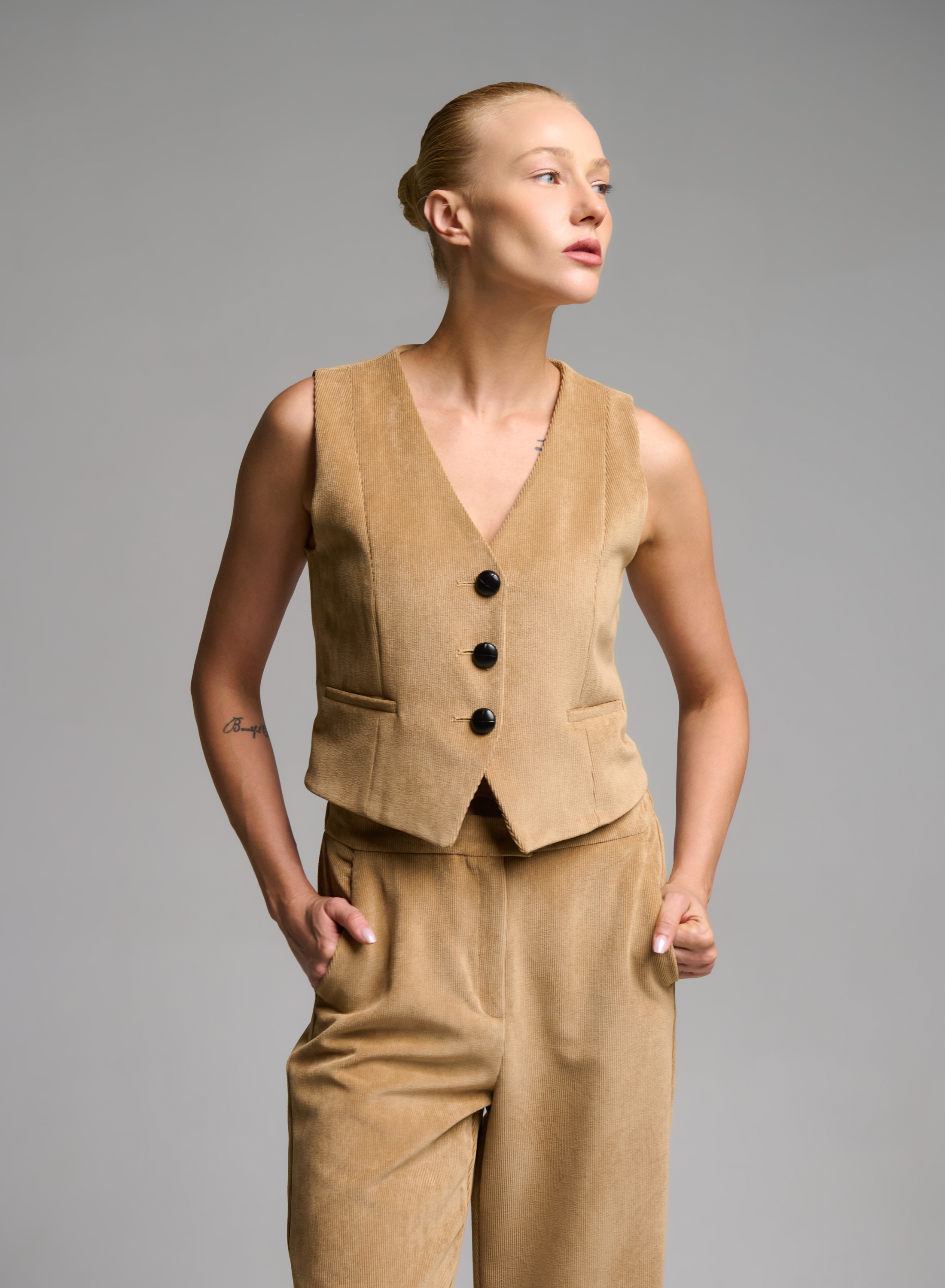 Camel three buttoned corduroy Vest Emme Marella - 0