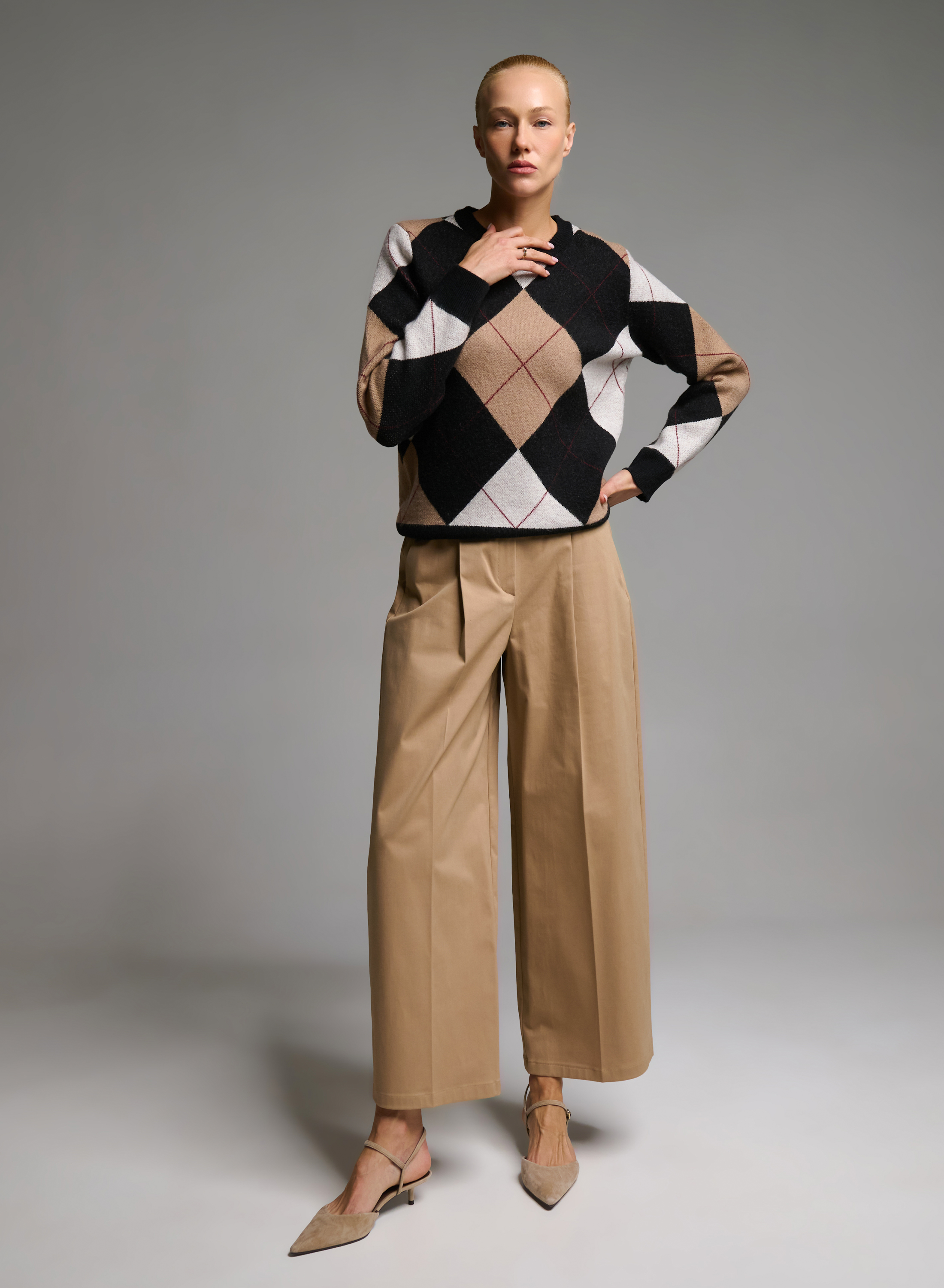 Camel-Ecru-Black diamond pattern knitted Blouse Cozy - 1