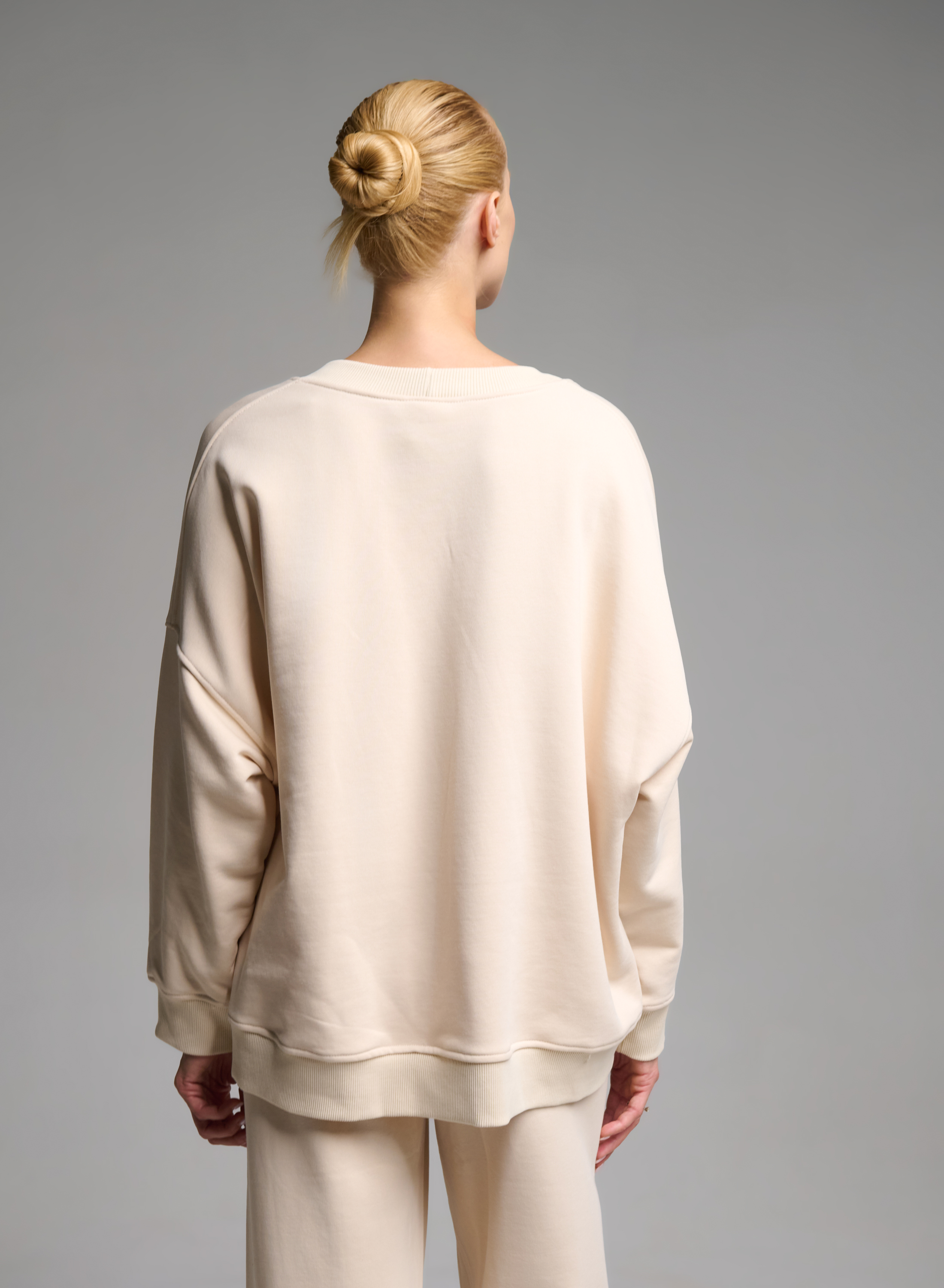 Cream loose fit Sweatshirt with V neckline Vicolo - 5