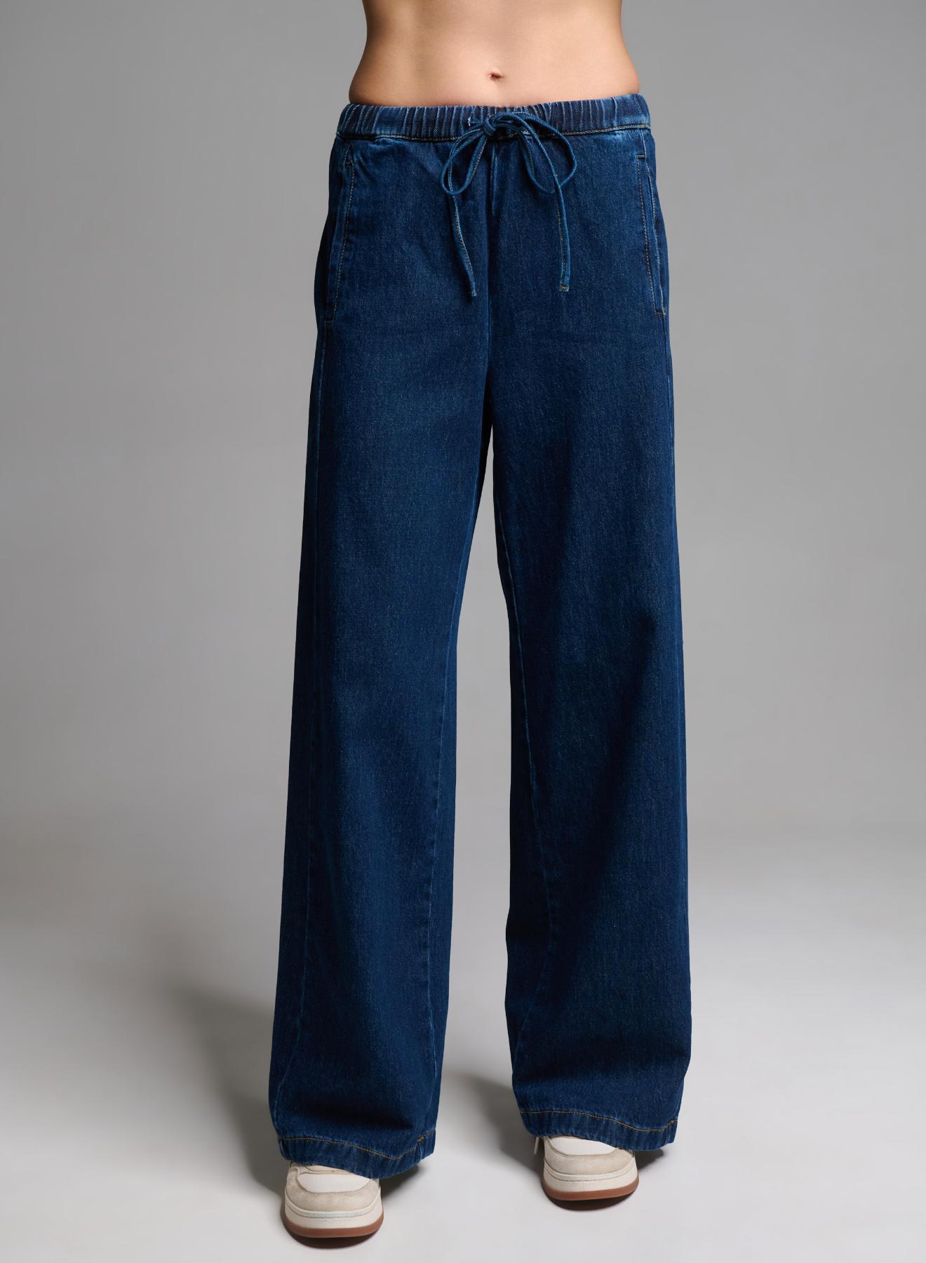 Μπλε wide leg Παντελόνι joggers Jean με λάστιχο και κορδόνι στη μέση Emme Marella - 4