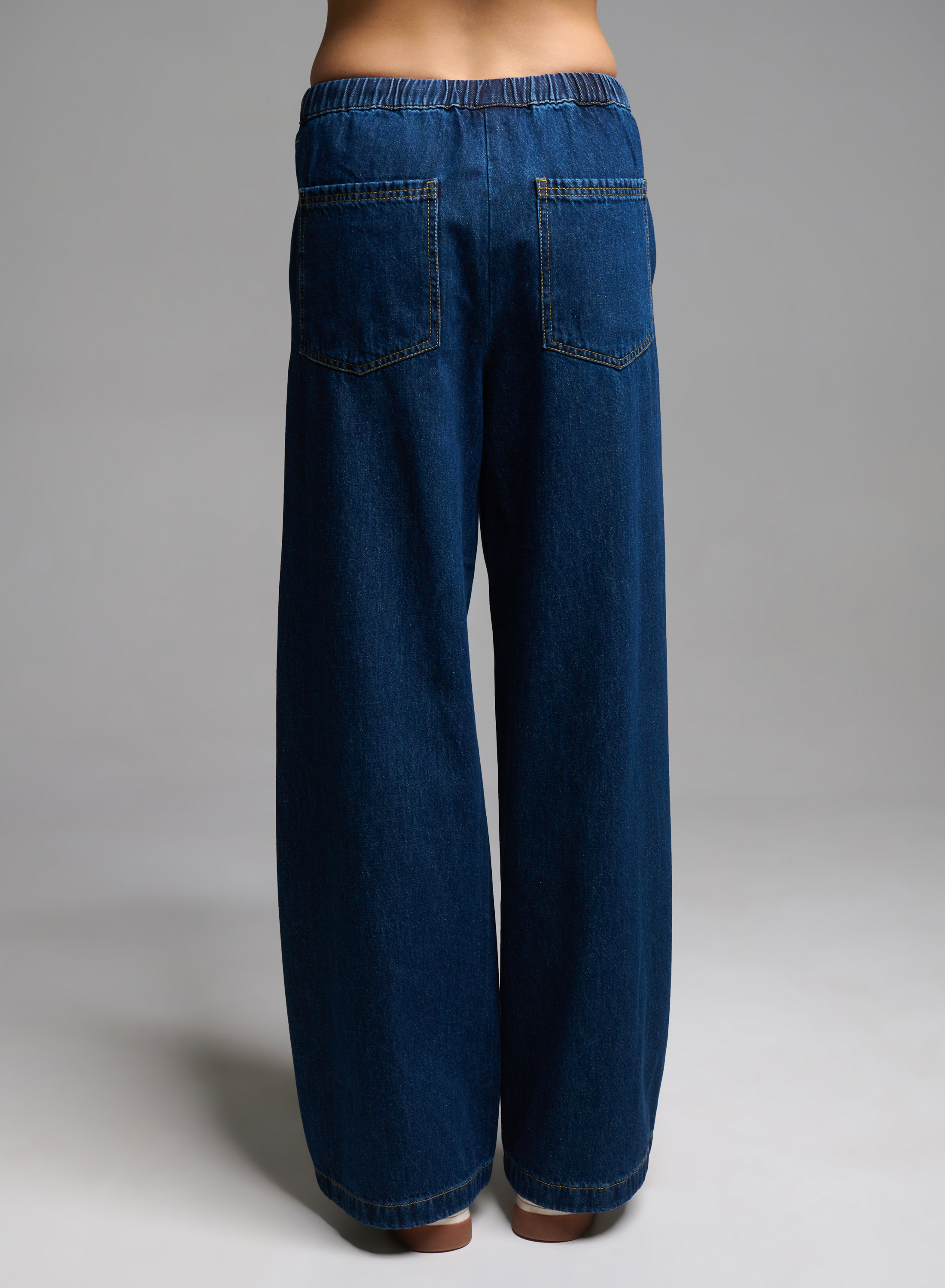 Μπλε wide leg Παντελόνι joggers Jean με λάστιχο και κορδόνι στη μέση Emme Marella - 4