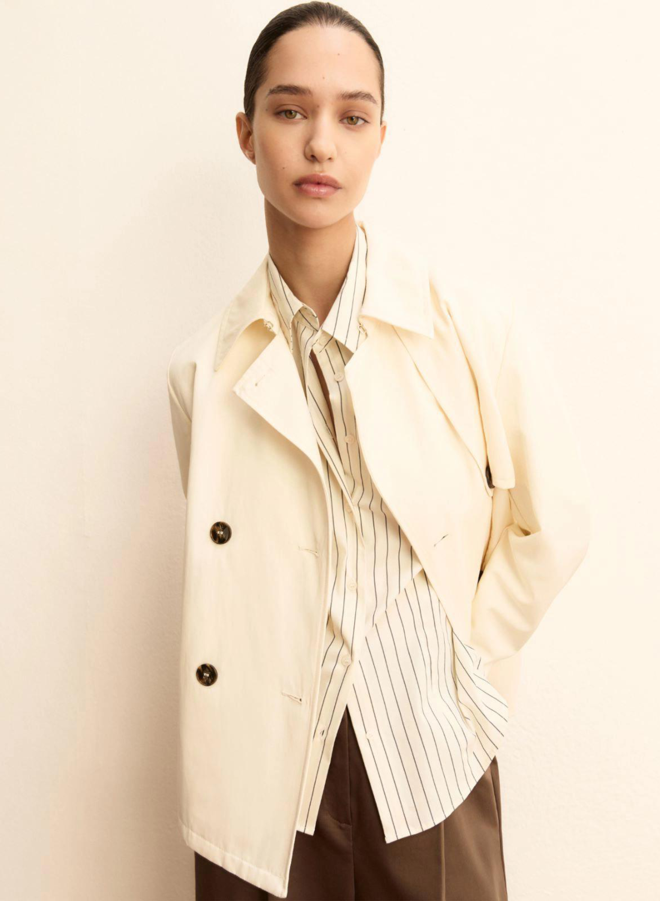 Εκρού σταυροκούμπωτη κοντή αδιάβροχη Καμπαρντίνα Emme Marella - 2