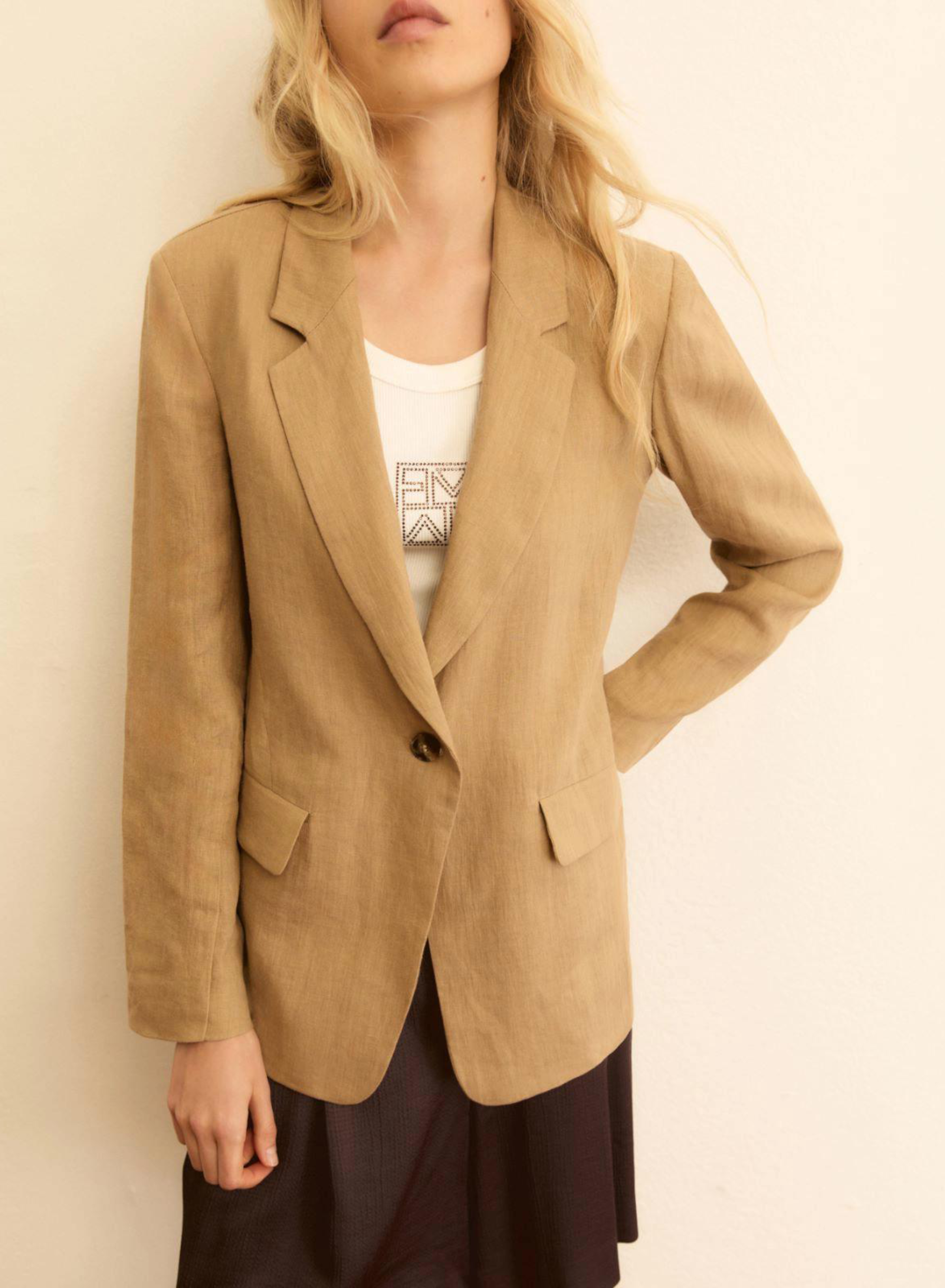 Κάμελ λινό Σακάκι Τζιν με ένα κουμπί Emme Marella - 1
