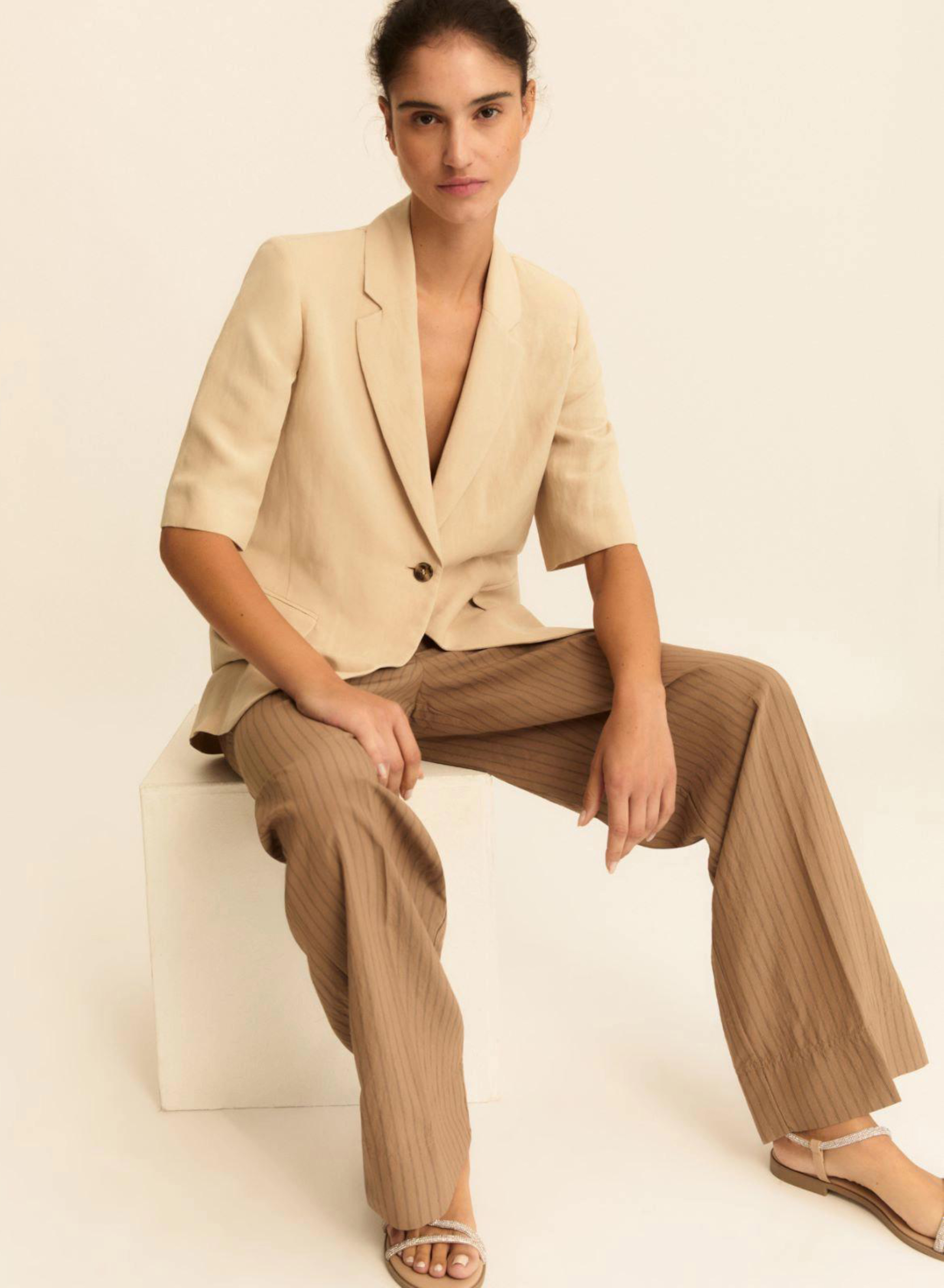 Μπεζ Σακάκι με κοντά μανίκια Emme Marella - 2