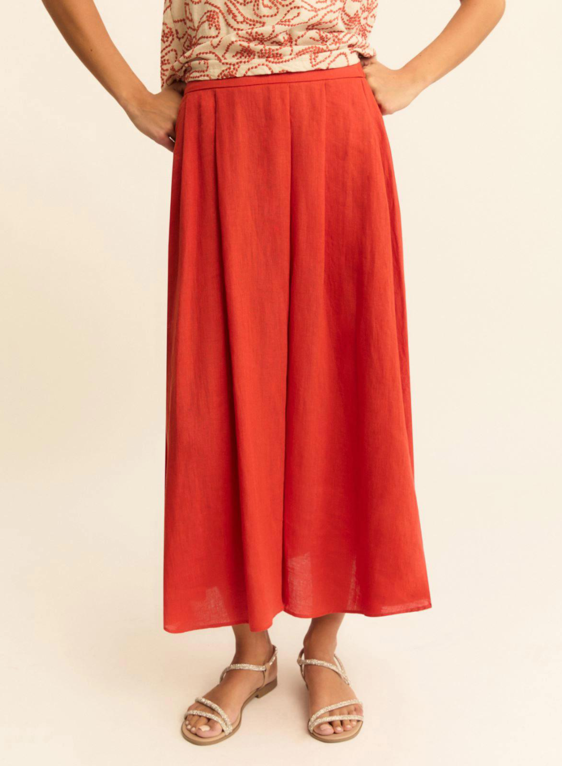 Πορτοκαλί λινή Φούστα με πιέτες και με λάστιχο στη μέση πίσω Emme Marella - 2