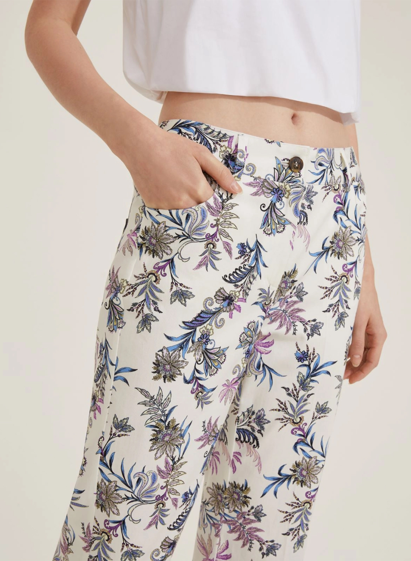 Κρεμ floral cropped Παντελόνι σε ίσια γραμμή Emme Marella - 3