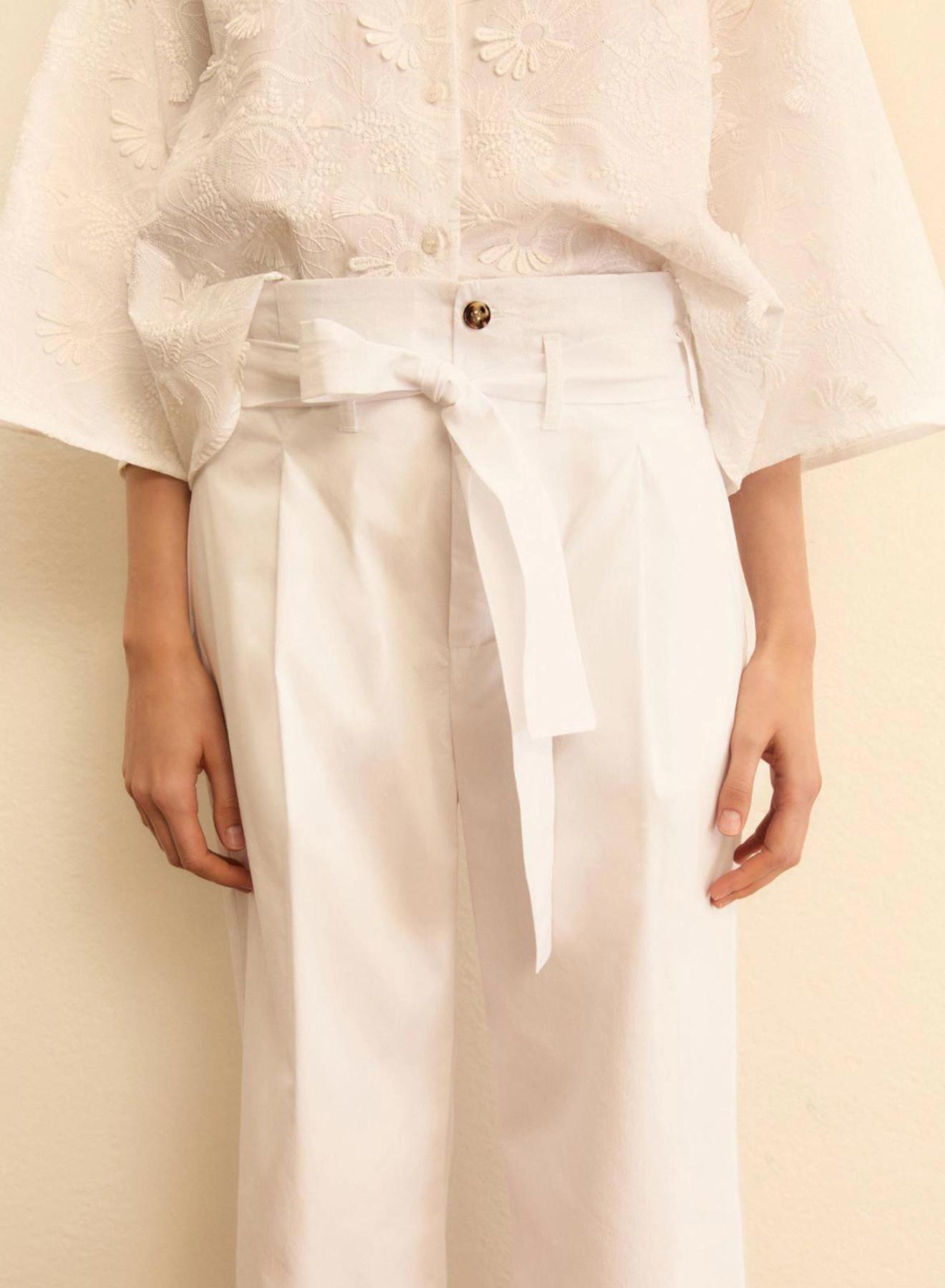 Λευκό Παντελόνι ποπλίνα με ζώνη και με πιέτες Emme Marella - 5