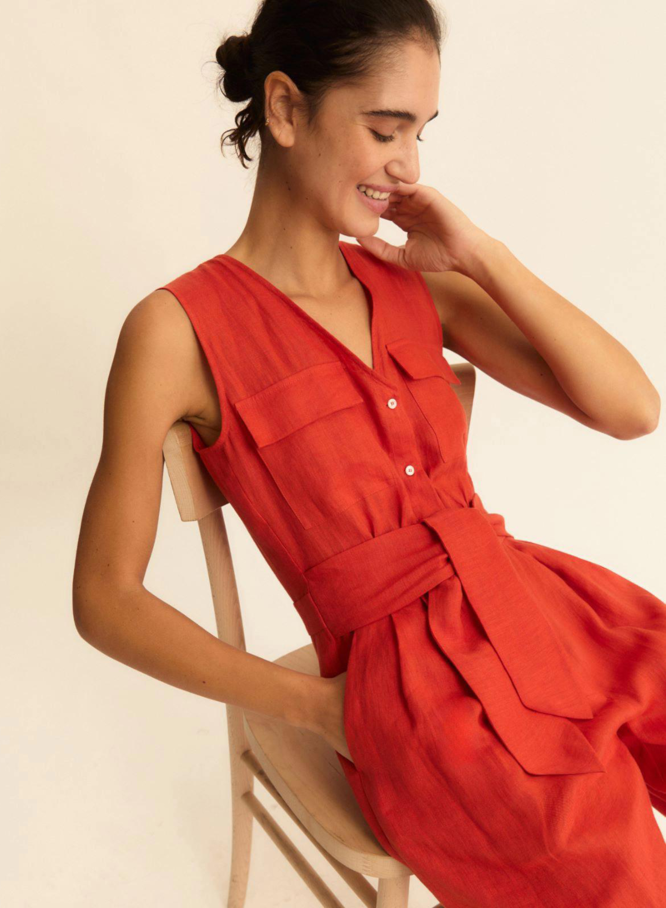 Πορτοκαλί αμάνικη ολόσωμη λινή Φόρμα με V λαιμόκοψη και με κουμπιά Emme Marella - 0