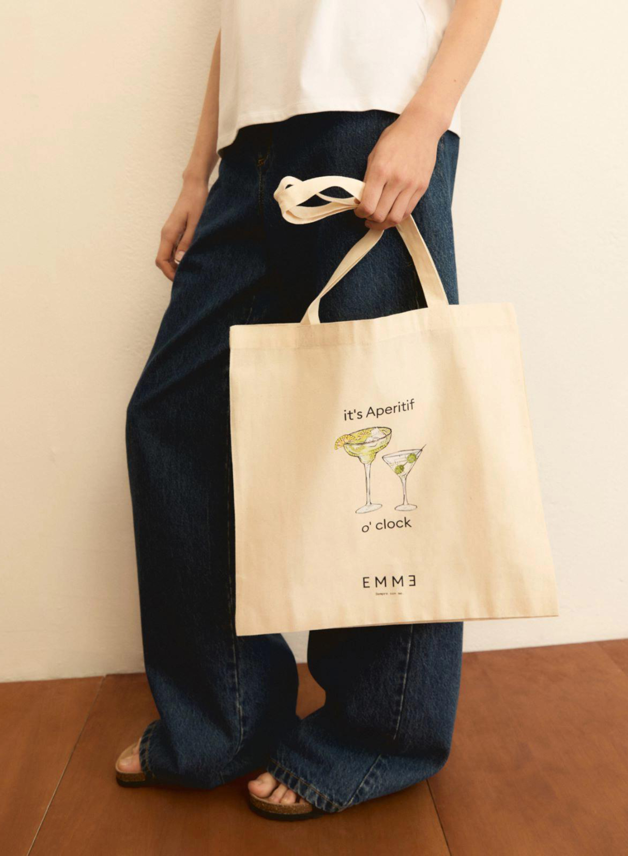 Λευκό T-Shirt με τύπωμα μαζί με Τσάντα Emme Marella - 4