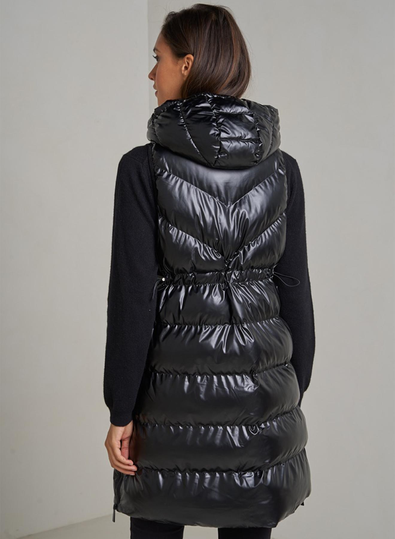  Long sleeveless puffer jacket with side zip and detachable hood - 4
