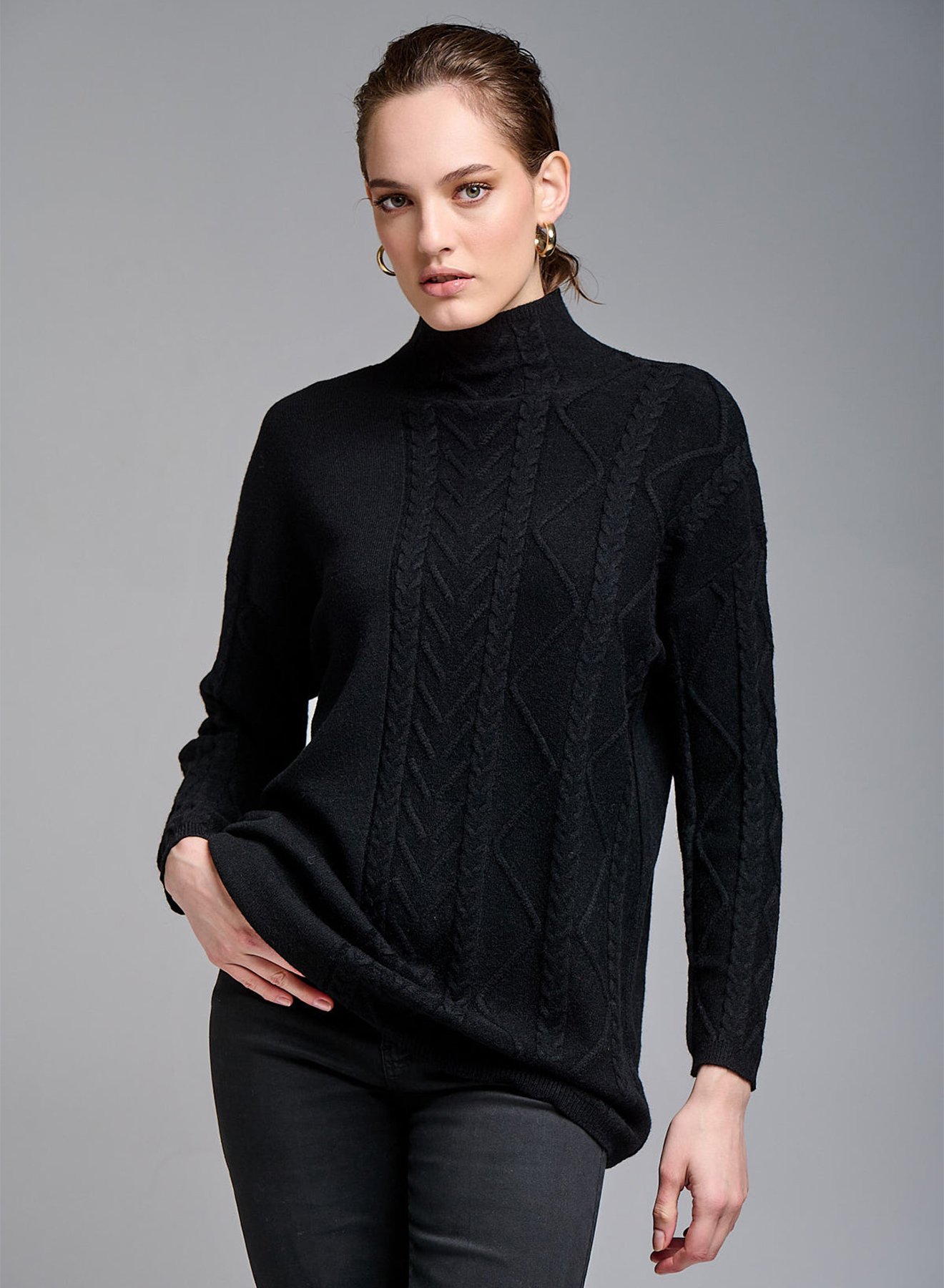 Half-turtleneck sweater with textured details - 3