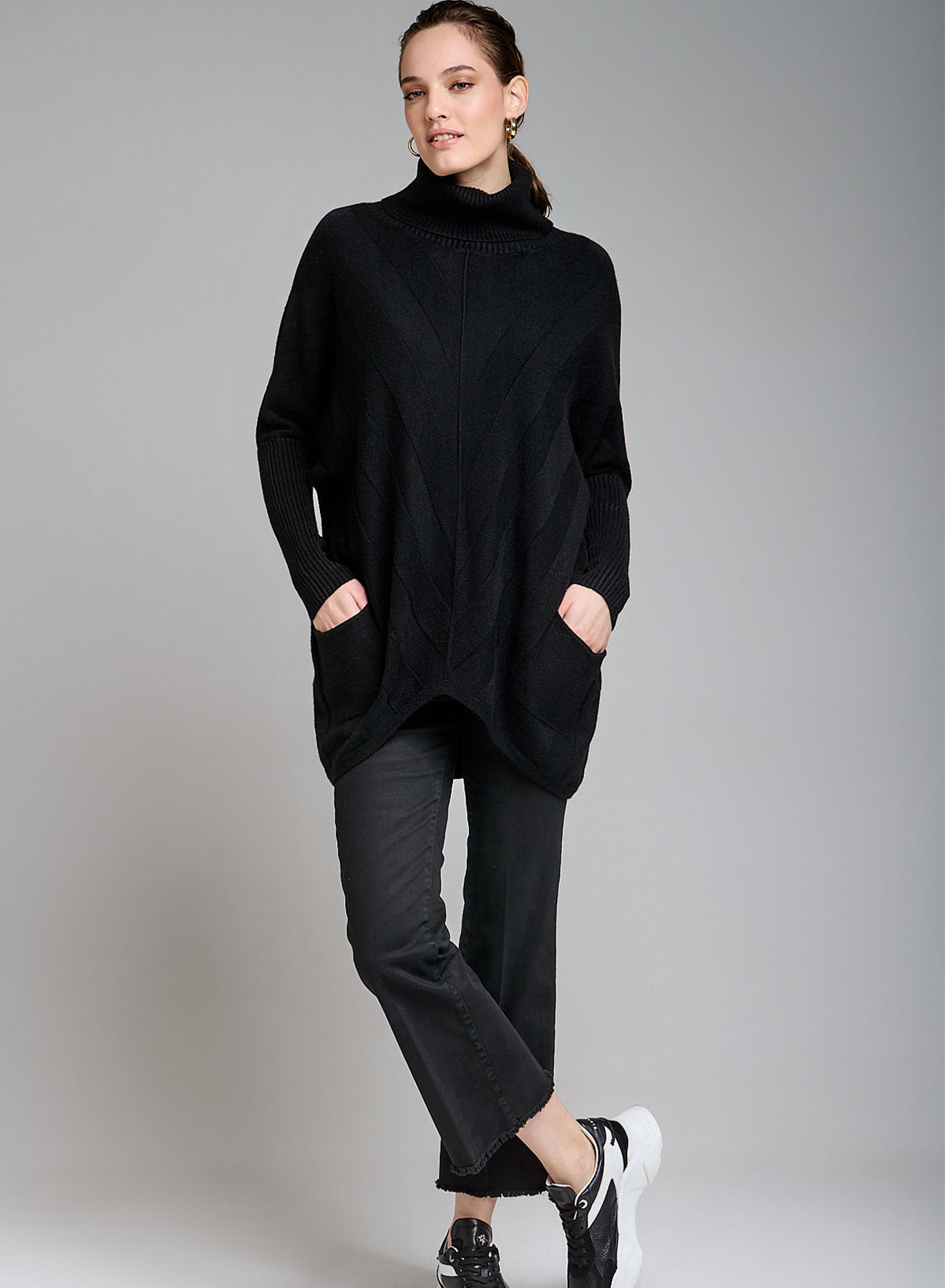 Πουλόβερ ζιβάγκο oversized με ανάγλυφες λεπτομέρειες και τσέπες - 1