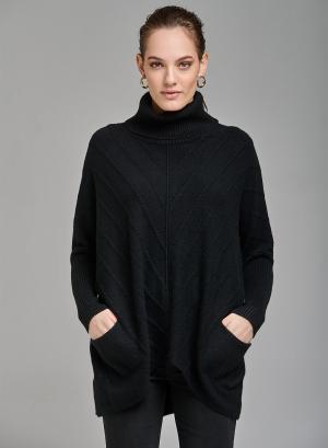 Oversized turtleneck sweater with textured details and pockets - 12755