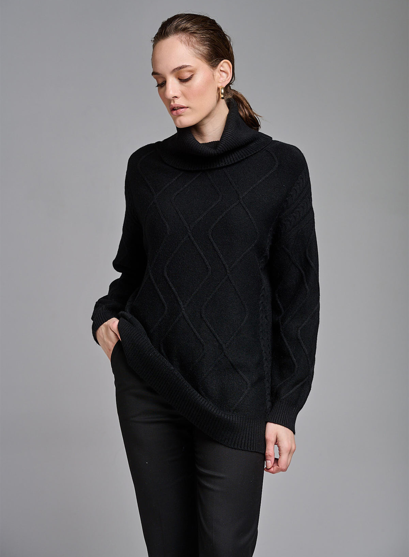 Turtleneck sweater with textured details - 1