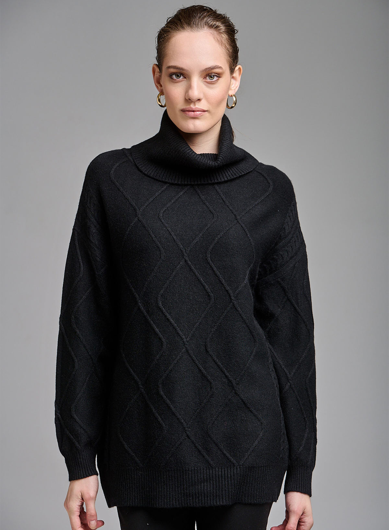 Turtleneck sweater with textured details - 0