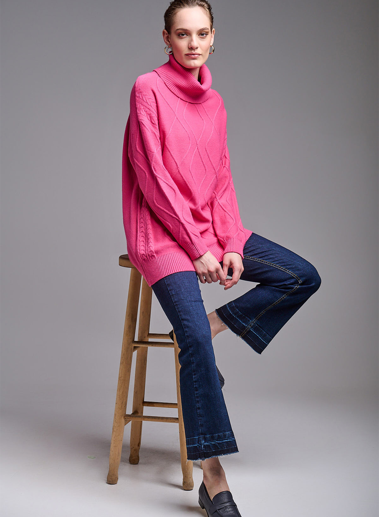 Turtleneck sweater with textured details - 1