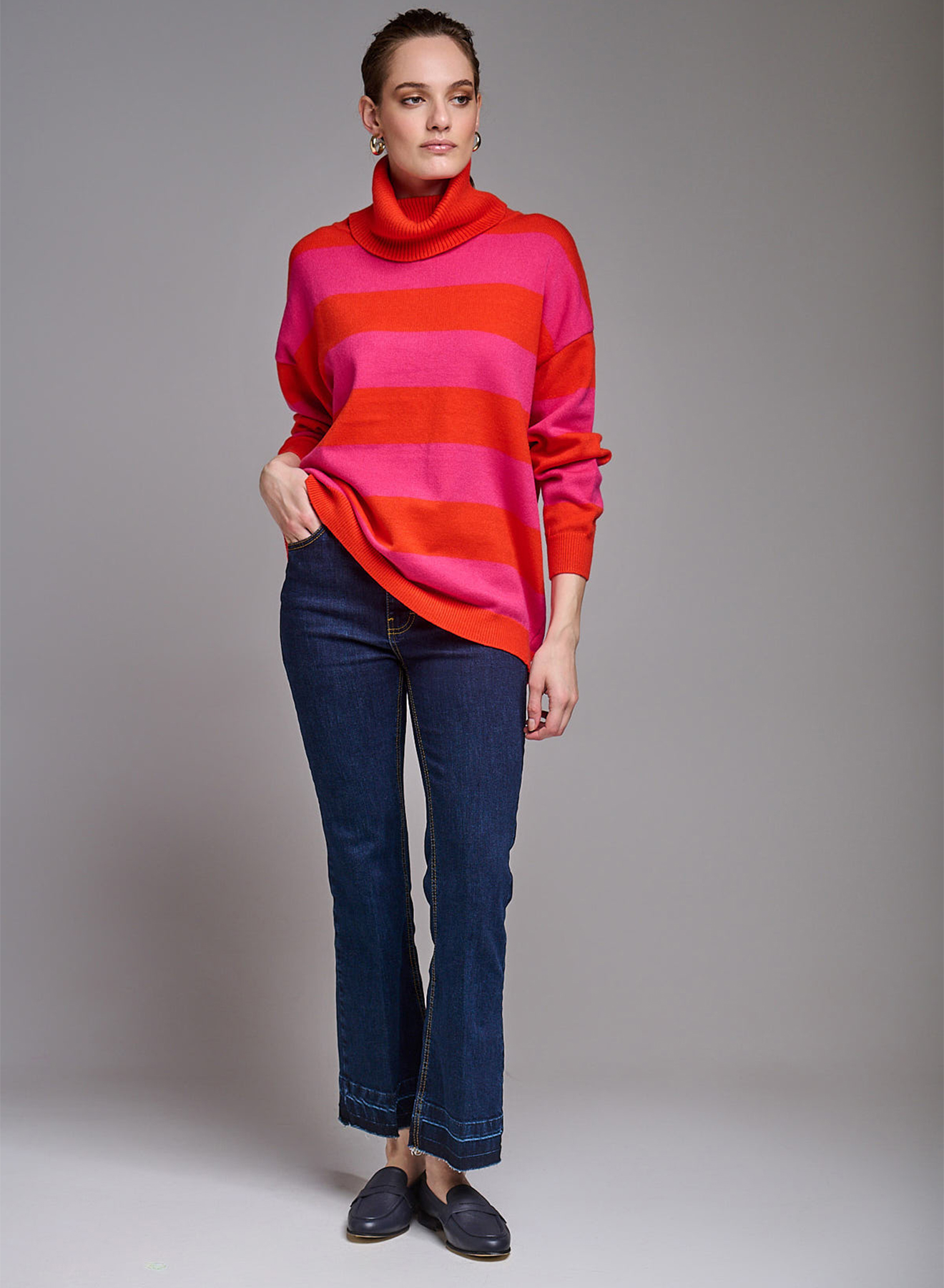 Turtleneck sweater with wide stripes - 1