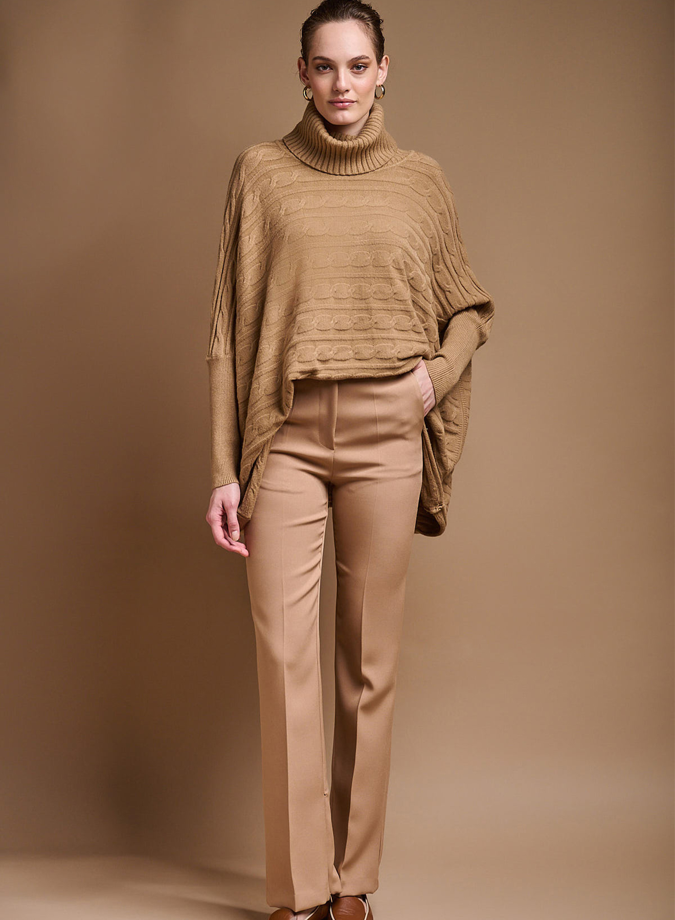 Oversized turtleneck sweater with textured details - 2