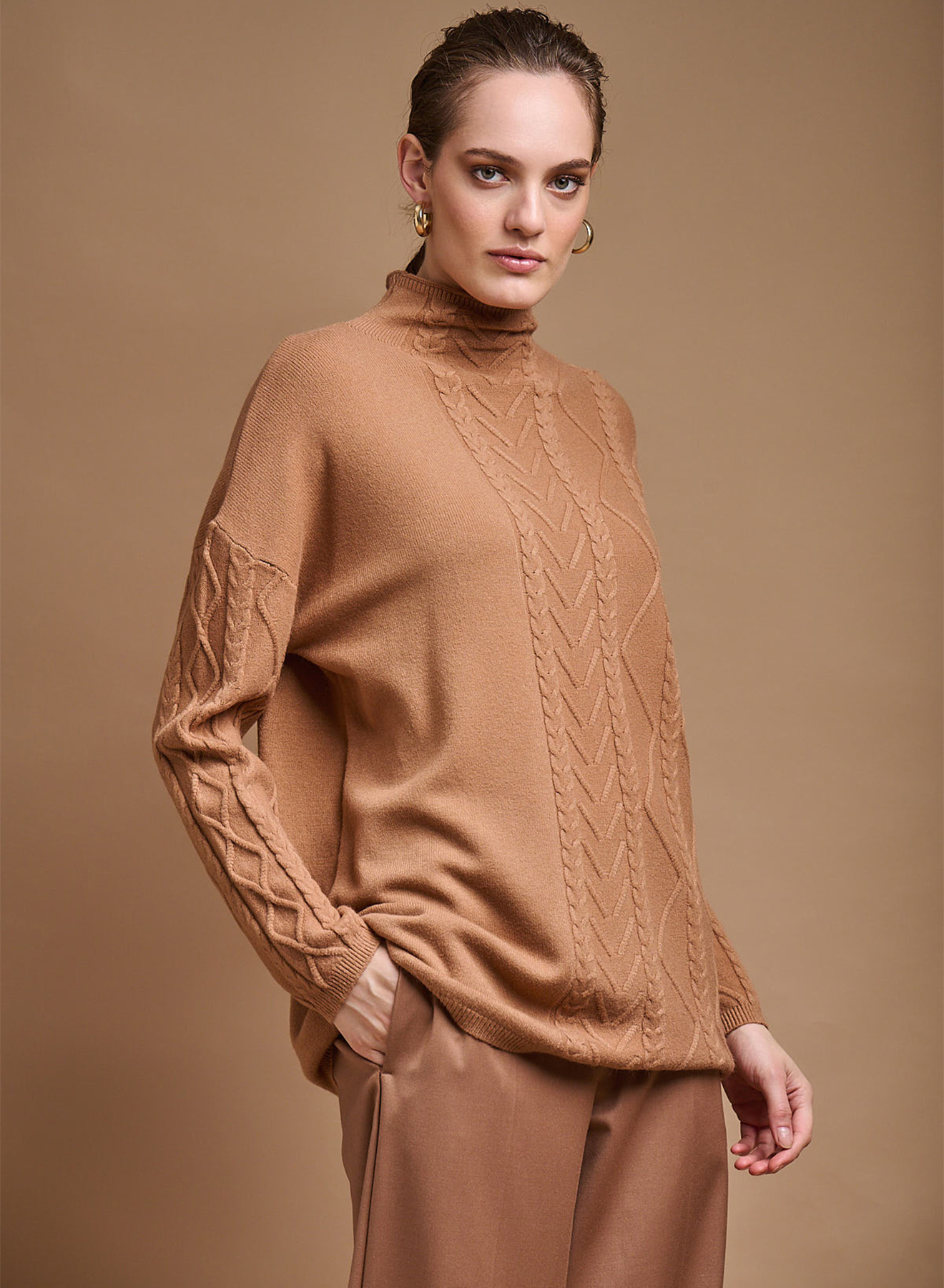 Half-turtleneck sweater with textured details - 0