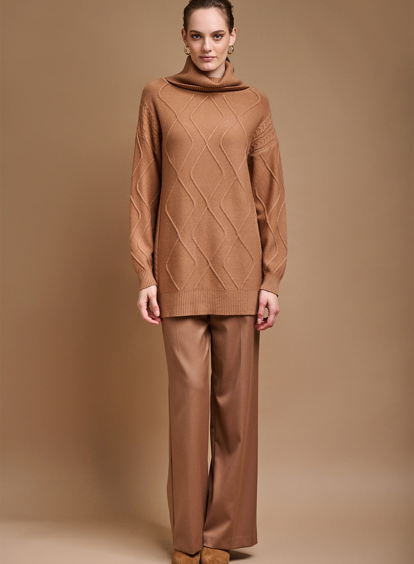 Turtleneck sweater with textured details - 2