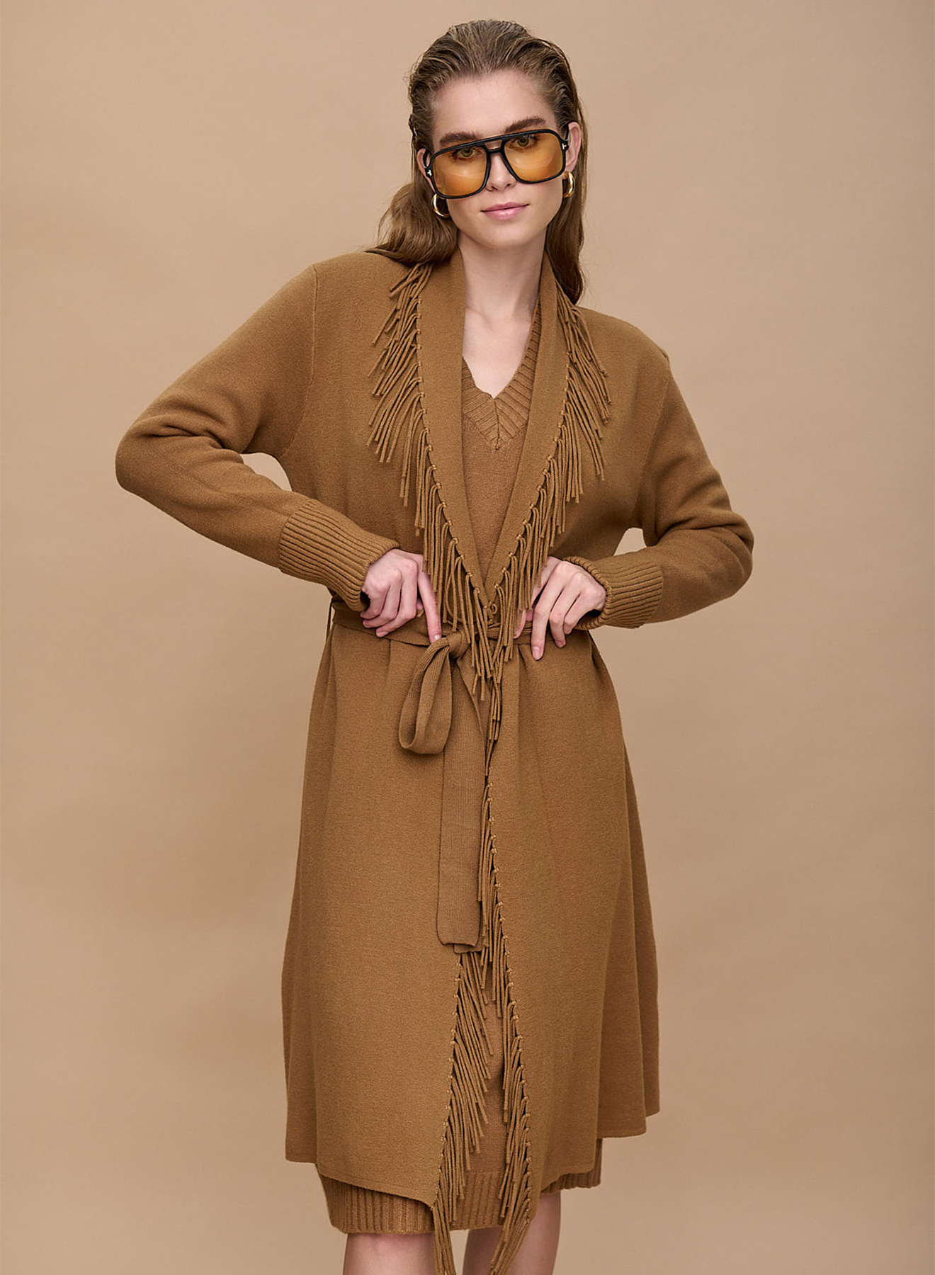  Knitted midi cardigan with belt and fringe - 1
