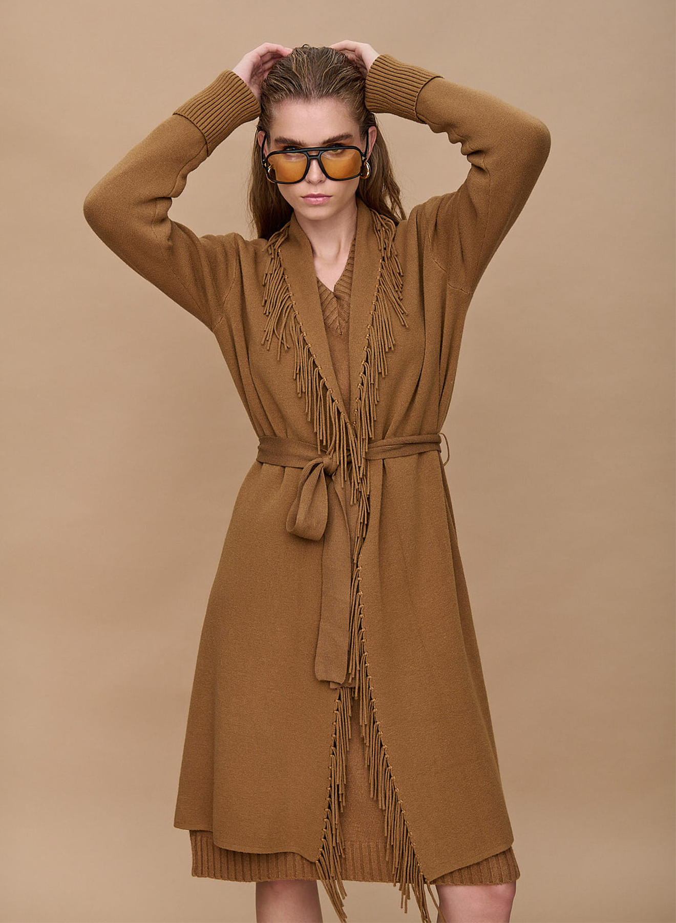  Knitted midi cardigan with belt and fringe - 0