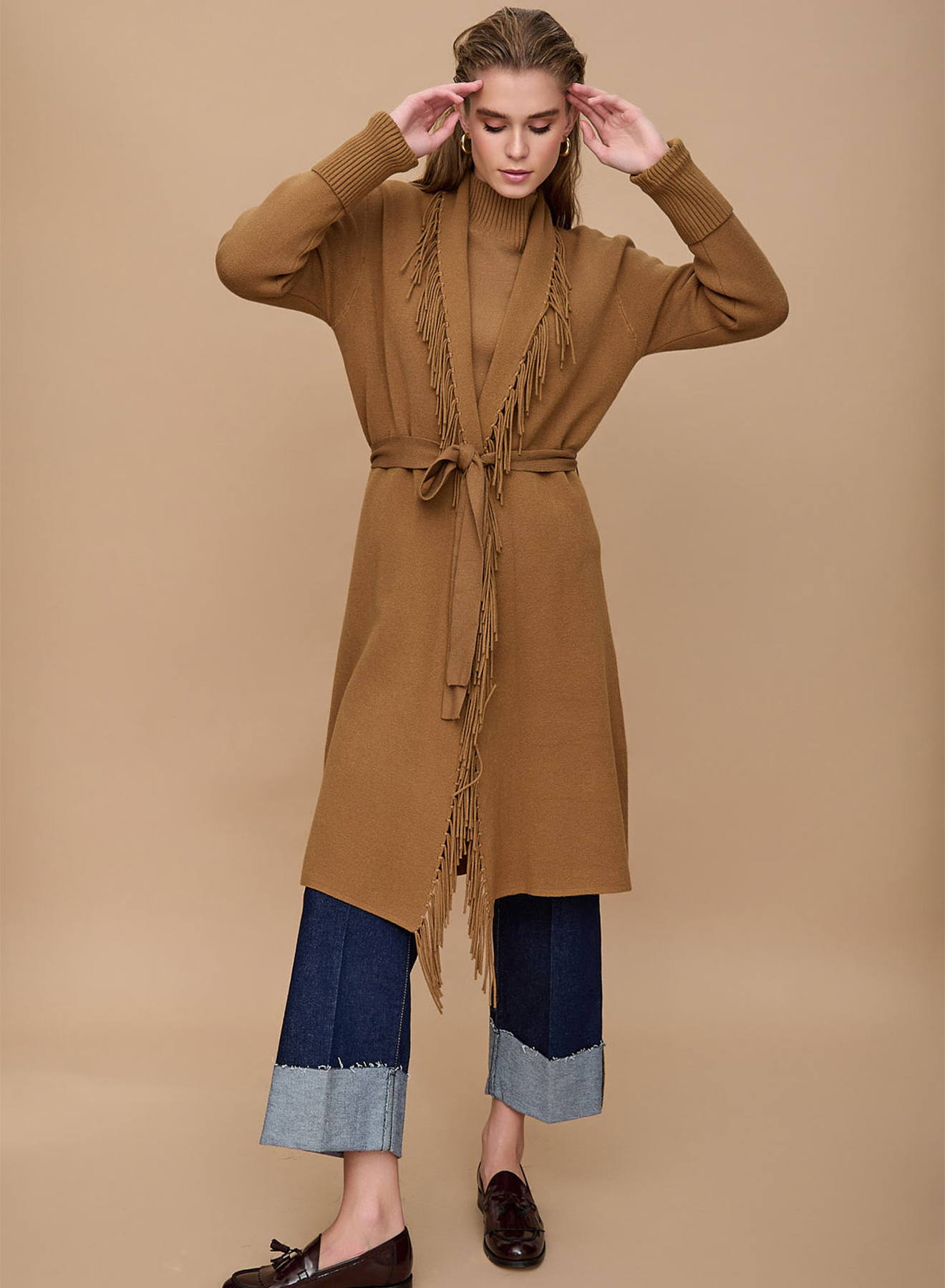  Knitted midi cardigan with belt and fringe - 4
