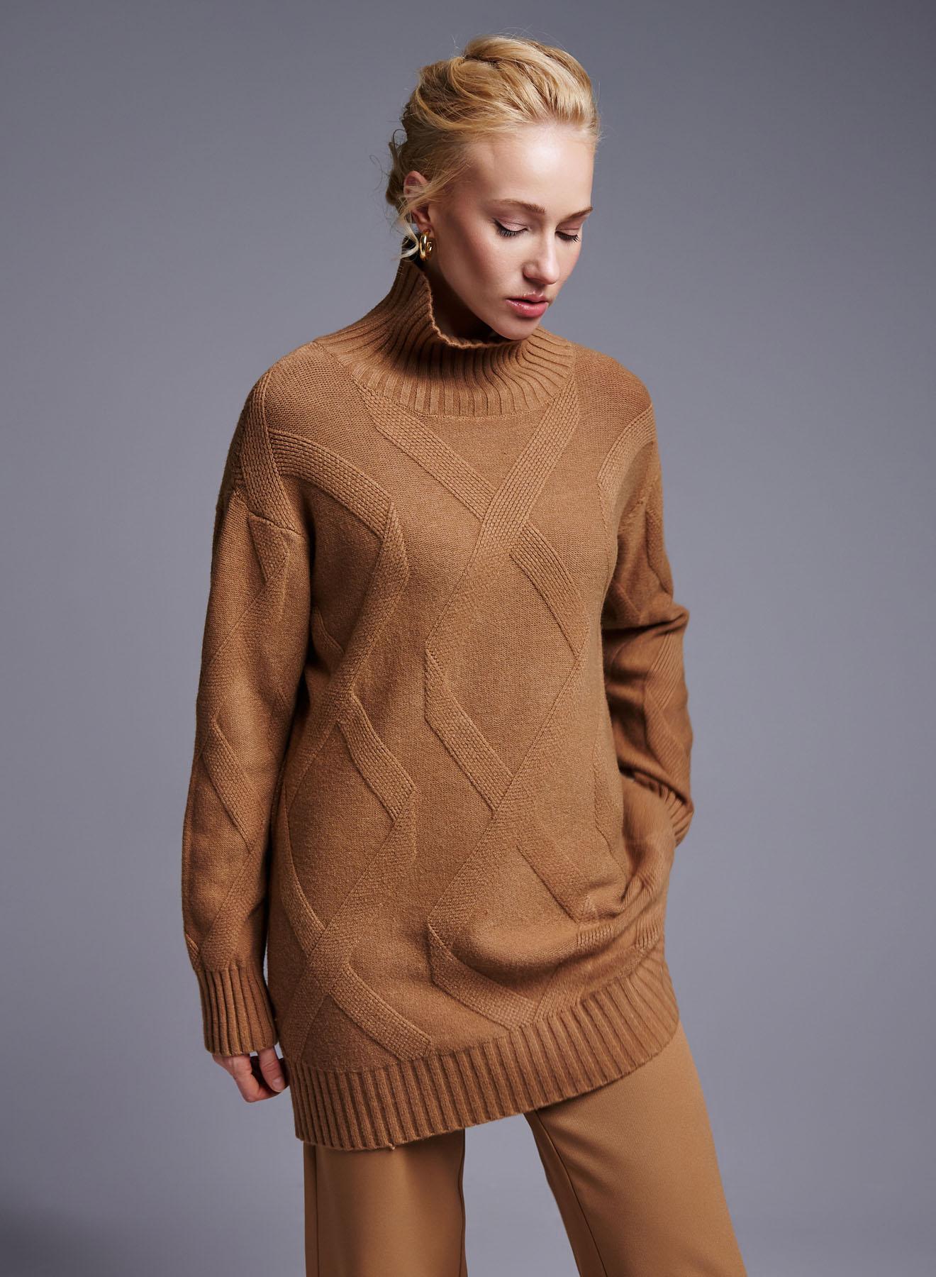 Camel Turtleneck sweater with textured details Luxe - 1