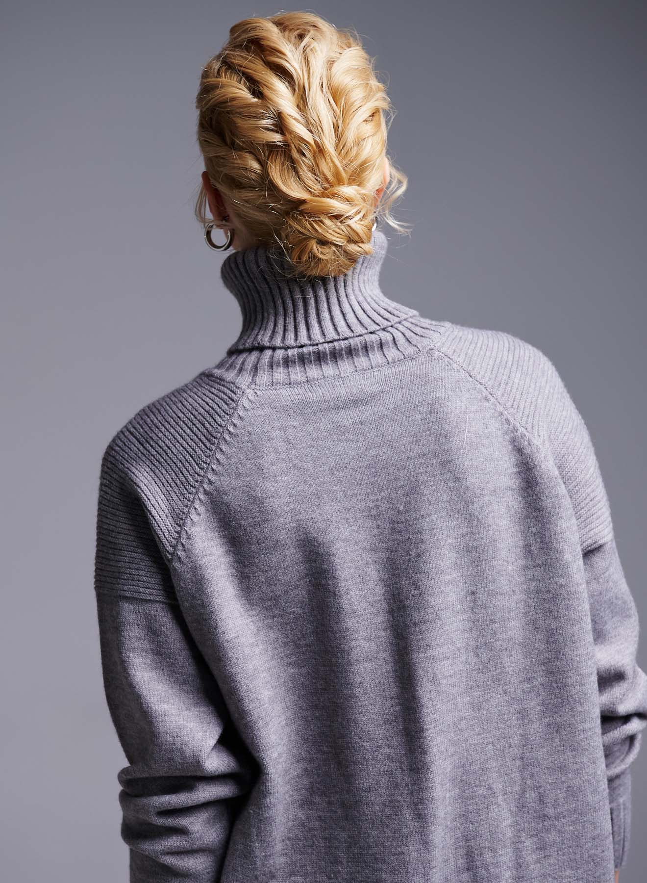 Grey long turtleneck Sweater with textured details and side slits Deep Pink - 3