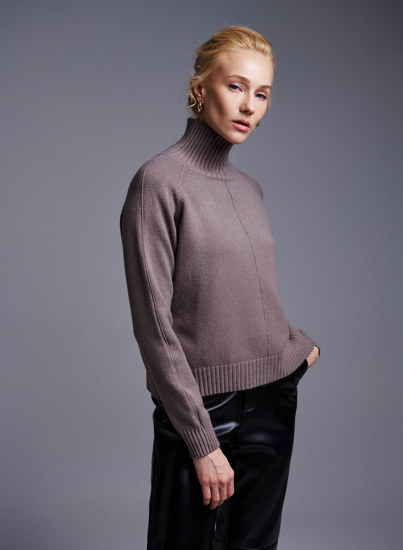 Taupe turtleneck Sweater Luxe - 1