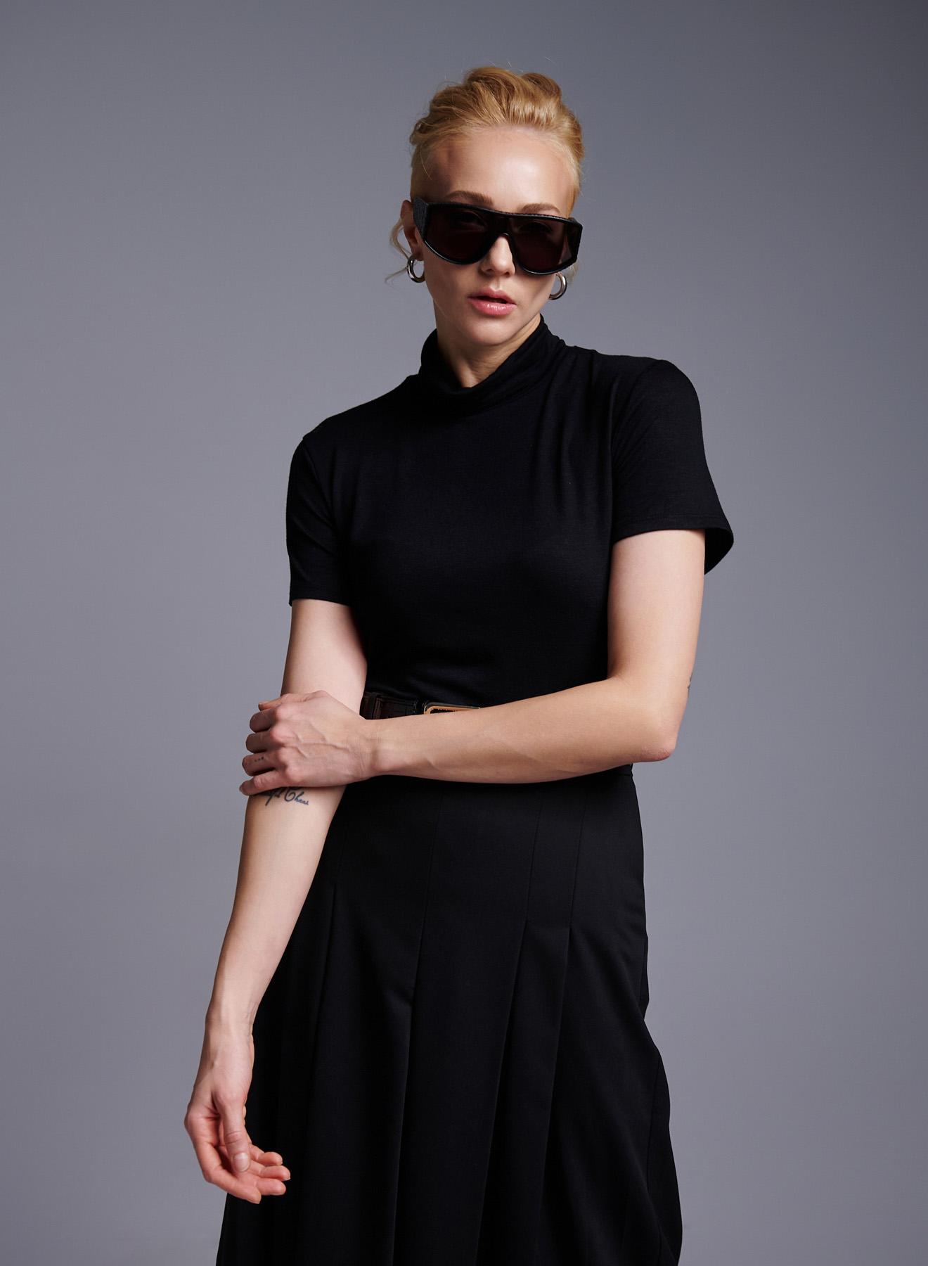 Black turtleneck Top with short sleeves Milla - 3