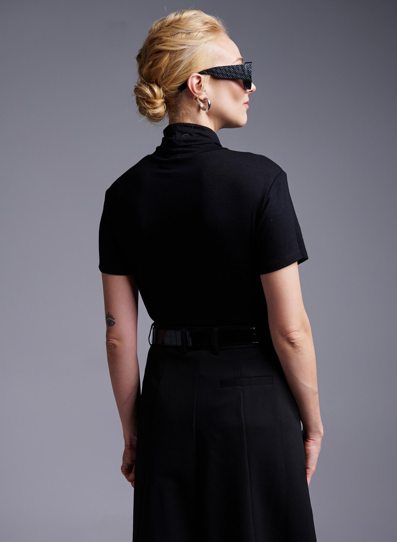 Black turtleneck Top with short sleeves Milla - 4