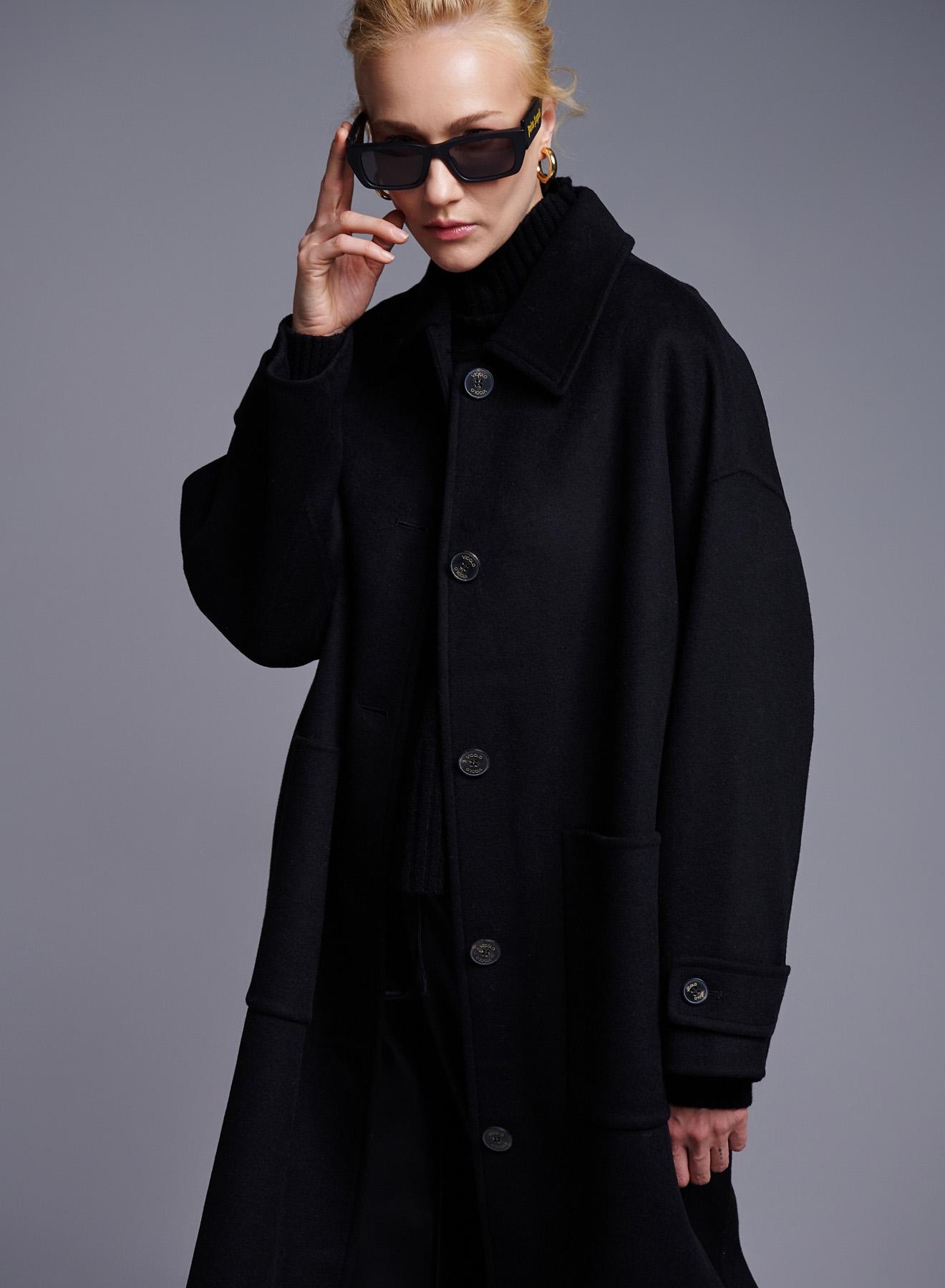 Black Coat with single lapel Vicolo - 3