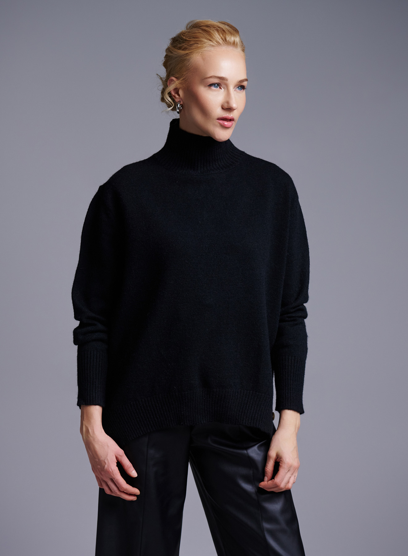 Black long turtleneck Sweater with buttons on the side Deep Pink - 2