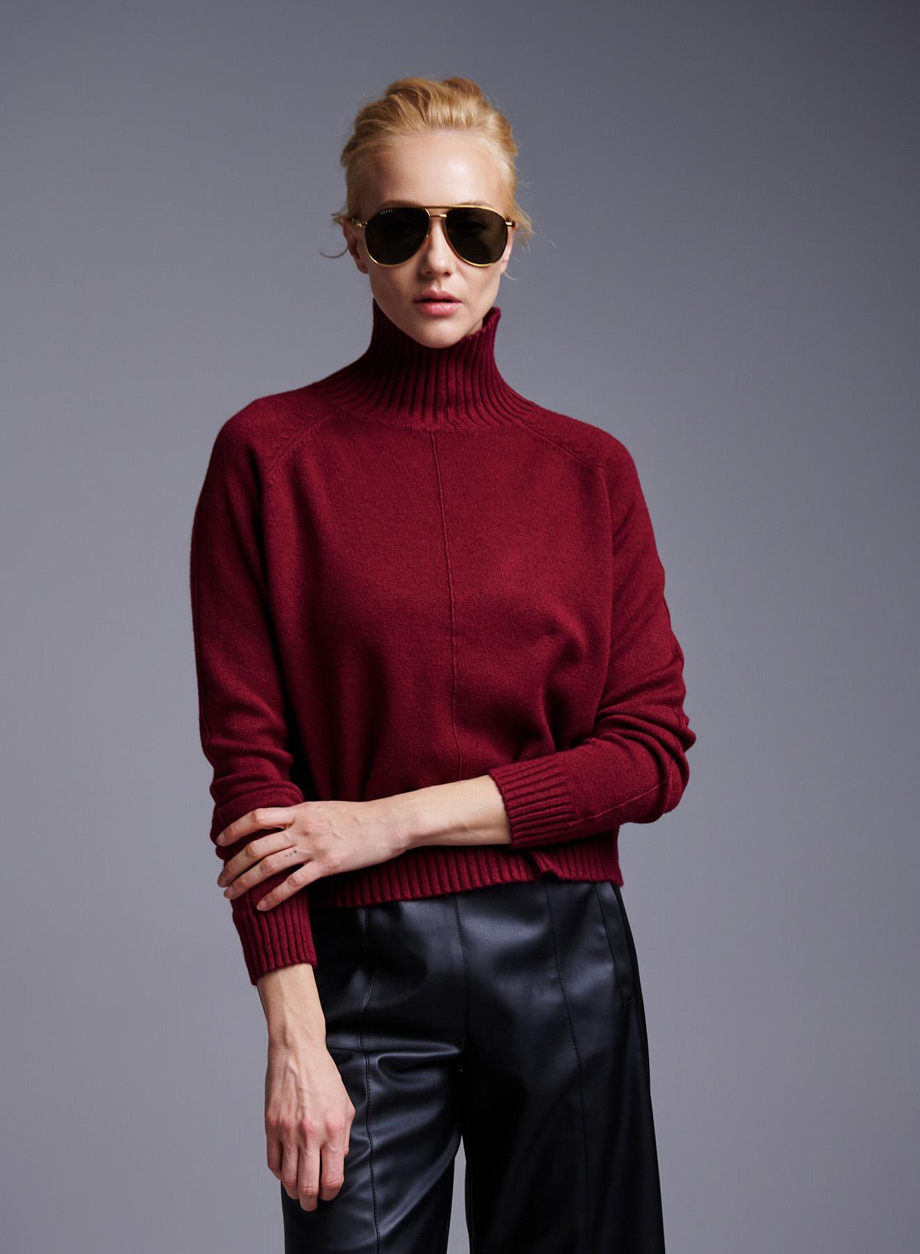 Bordeaux  turtleneck Sweater Luxe - 1