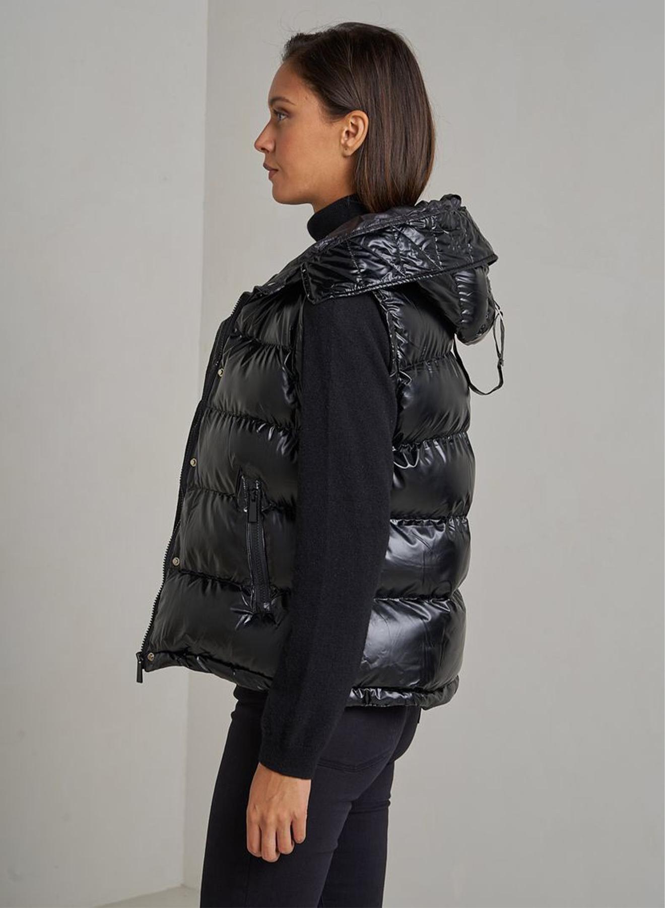 Hooded puffer jacket with removable sleeves - 4