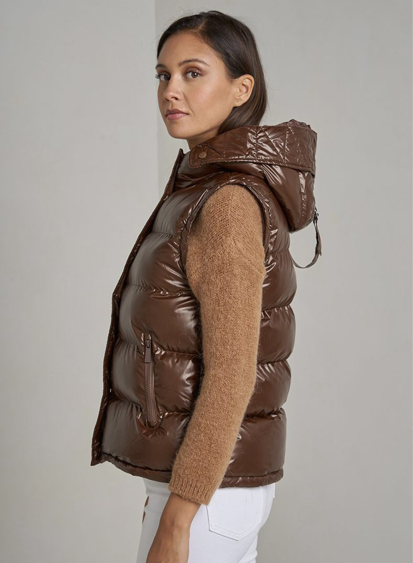 Hooded puffer jacket with removable sleeves - 3