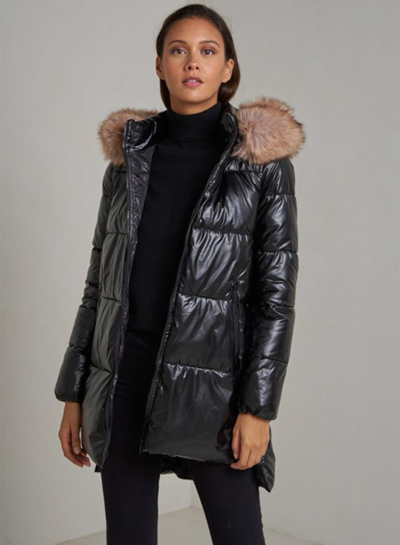 Puffer jacket with zip on the side and hood with fur - 1
