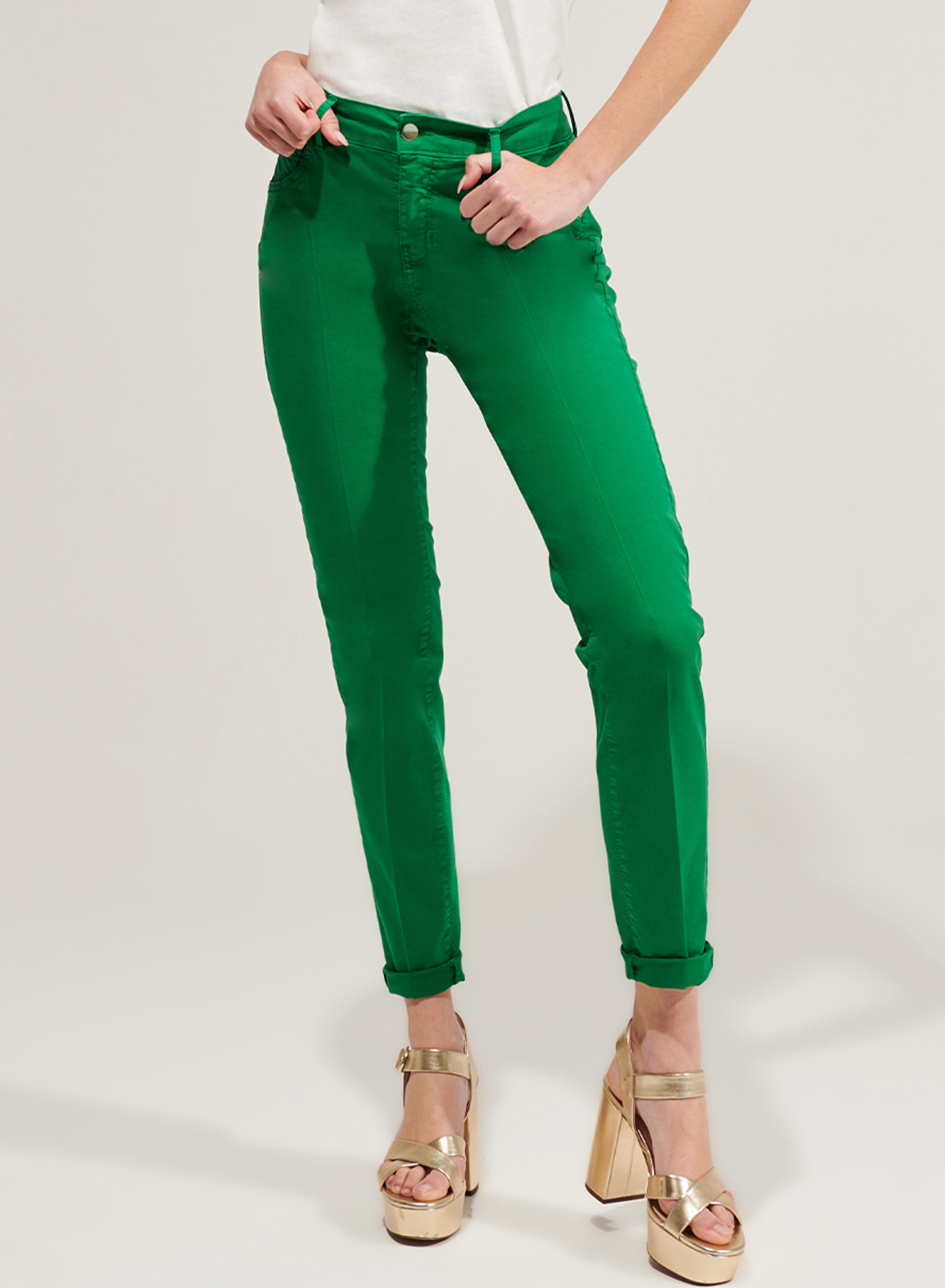  Cotton trousers in a narrow line - 1