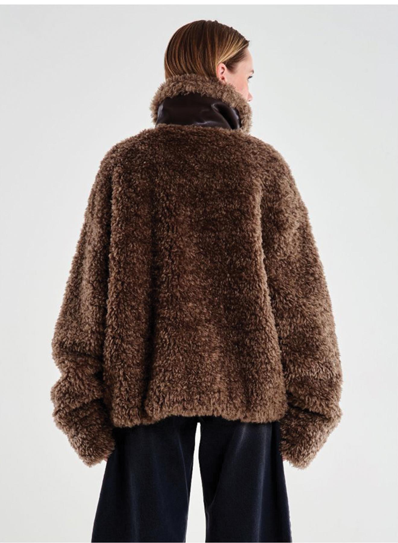 Taupe teddy Μπουφάν με λεπτομέρειες από οικολογικό δέρμα Vicolo - 2