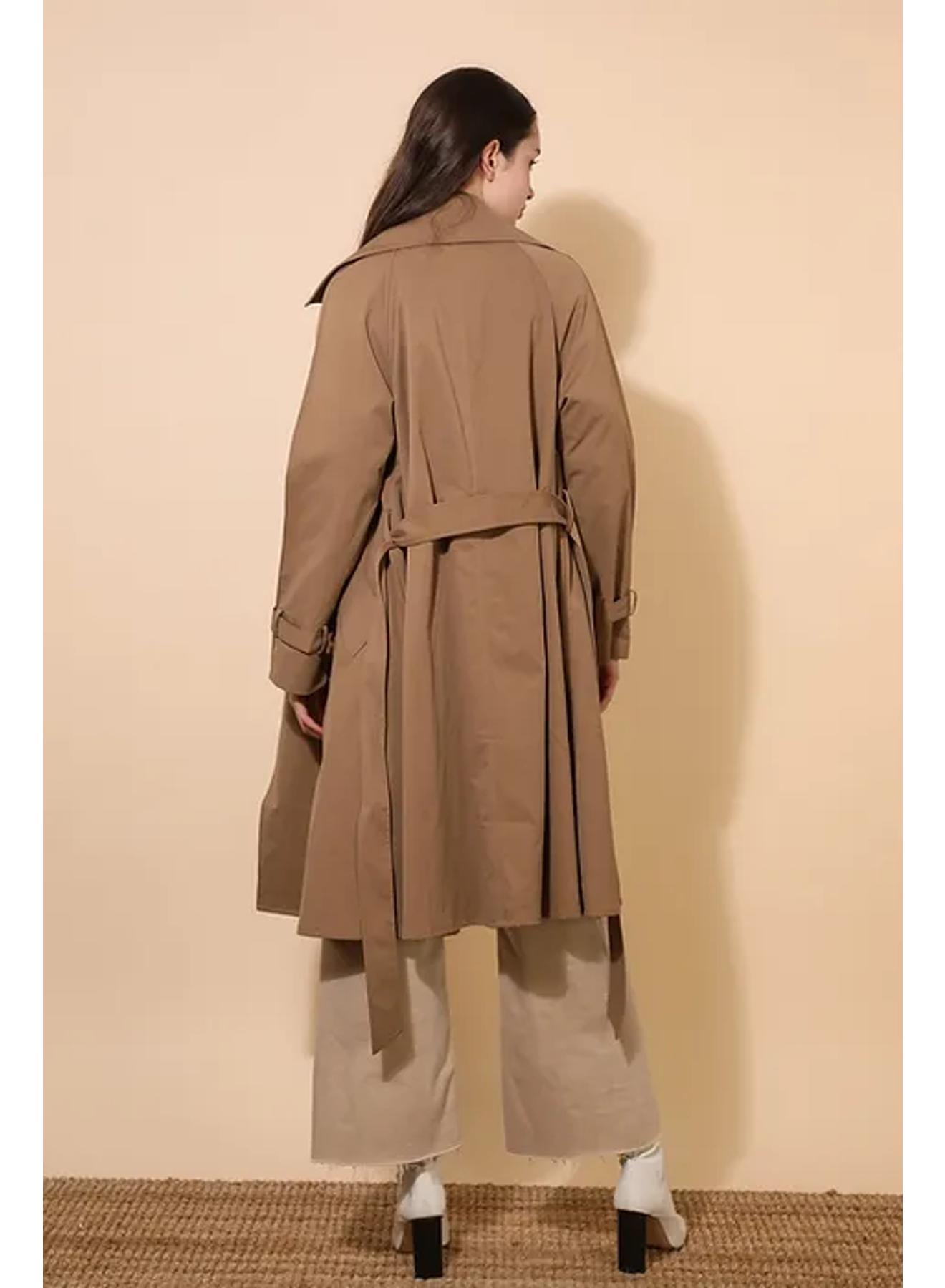 Double-breasted trench coat with belt - 2