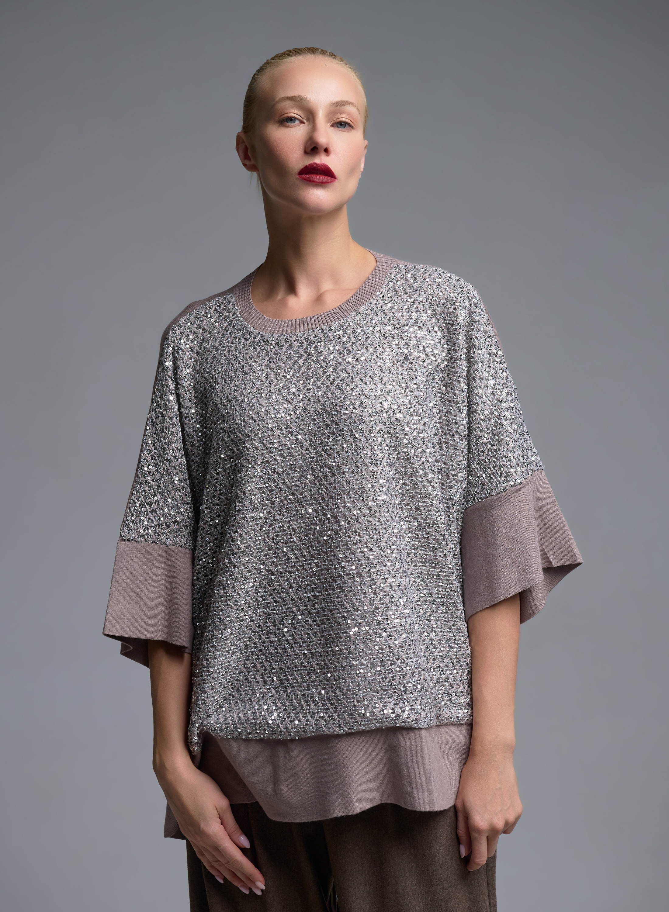 Taupe πλεκτή oversized Μπλούζα με παγιέτες και με τρία τέταρτα μανίκια Beauty Women - 0