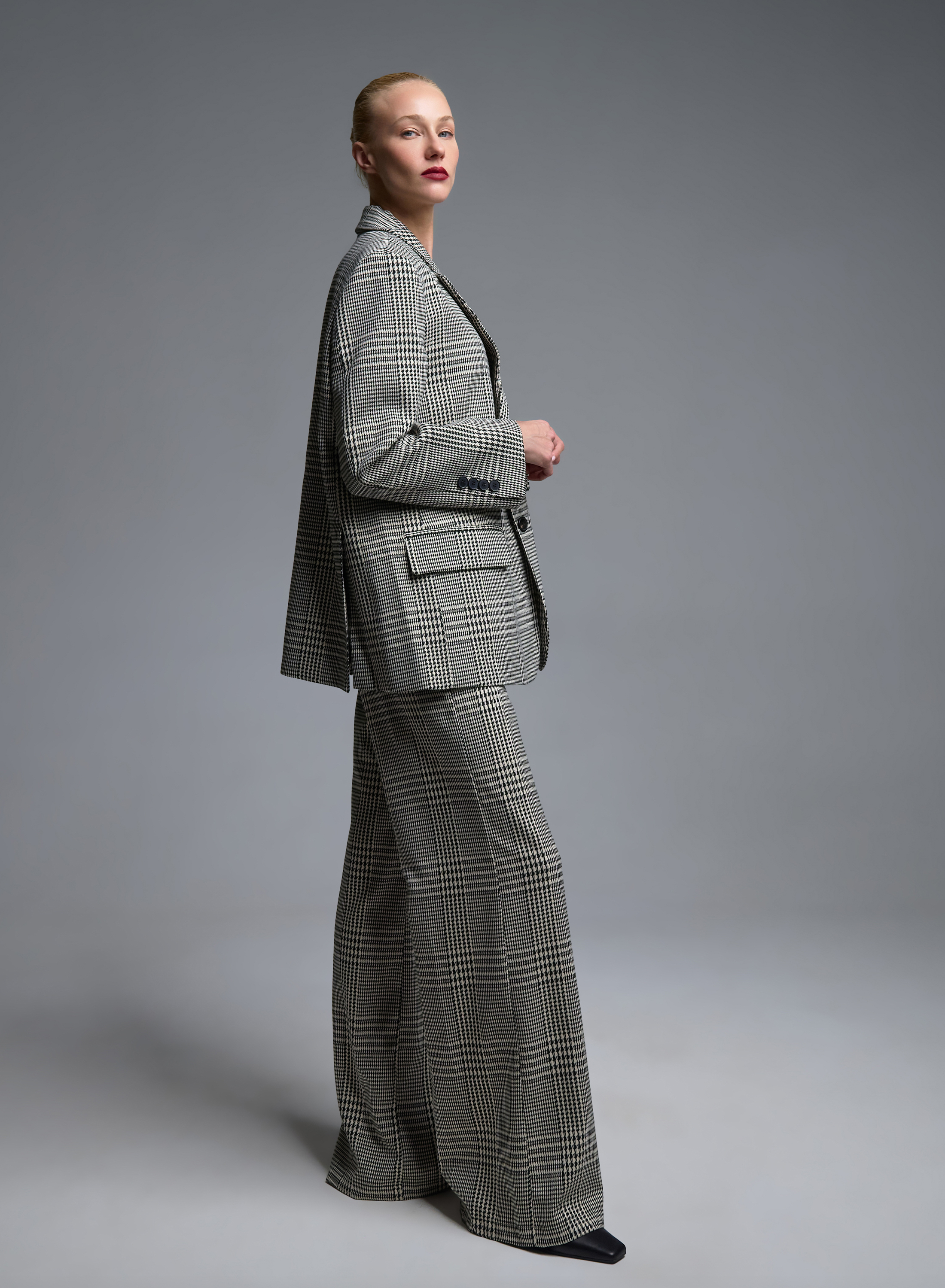 White-Black two buttoned plaid Jacket Vicolo - 2