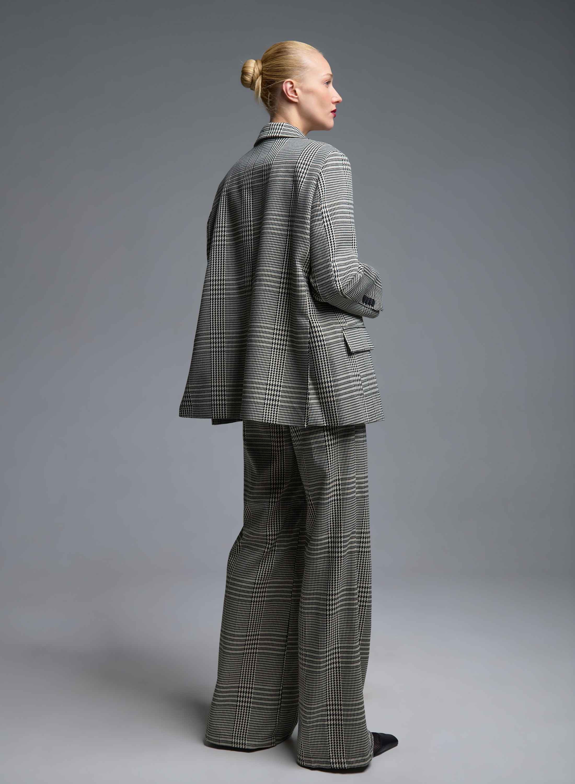 White-Black two buttoned plaid Jacket Vicolo - 4