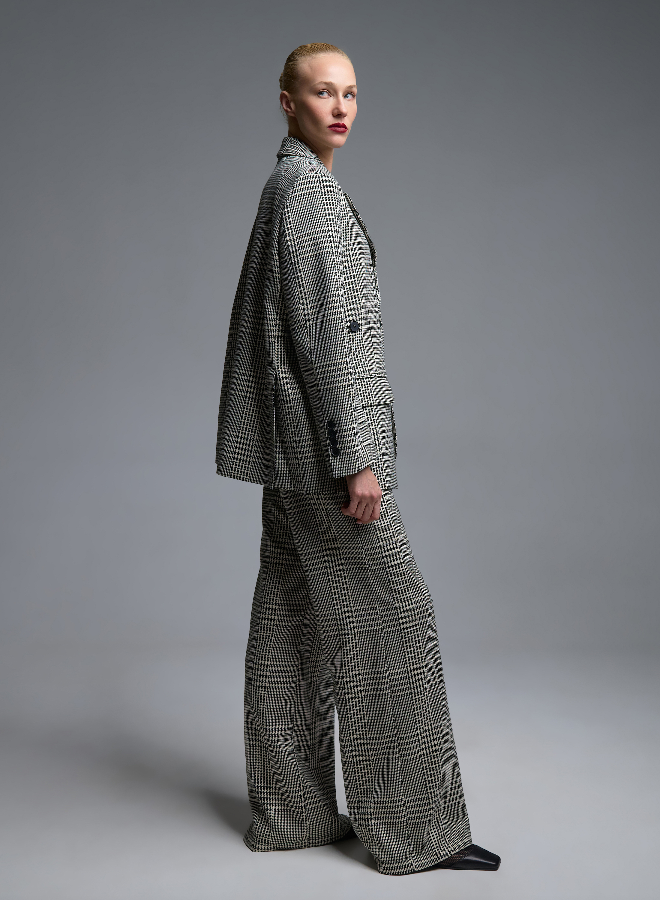 White-Black two buttoned plaid Jacket Vicolo - 5